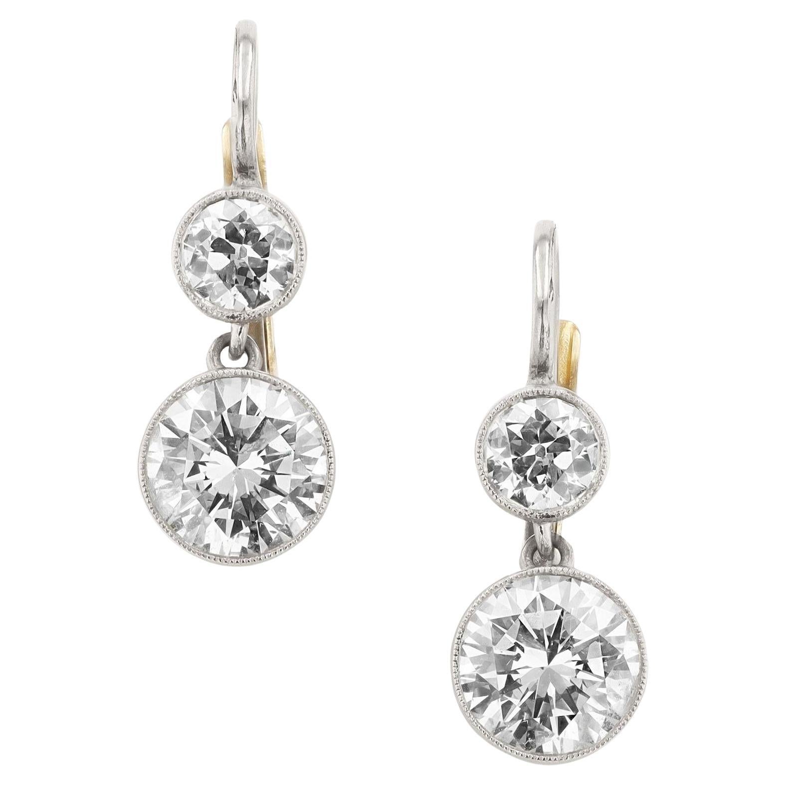 Art Deco Revival 2,54 Karat Diamant-Ohrringe aus Platin mit doppeltem Tropfenschliff