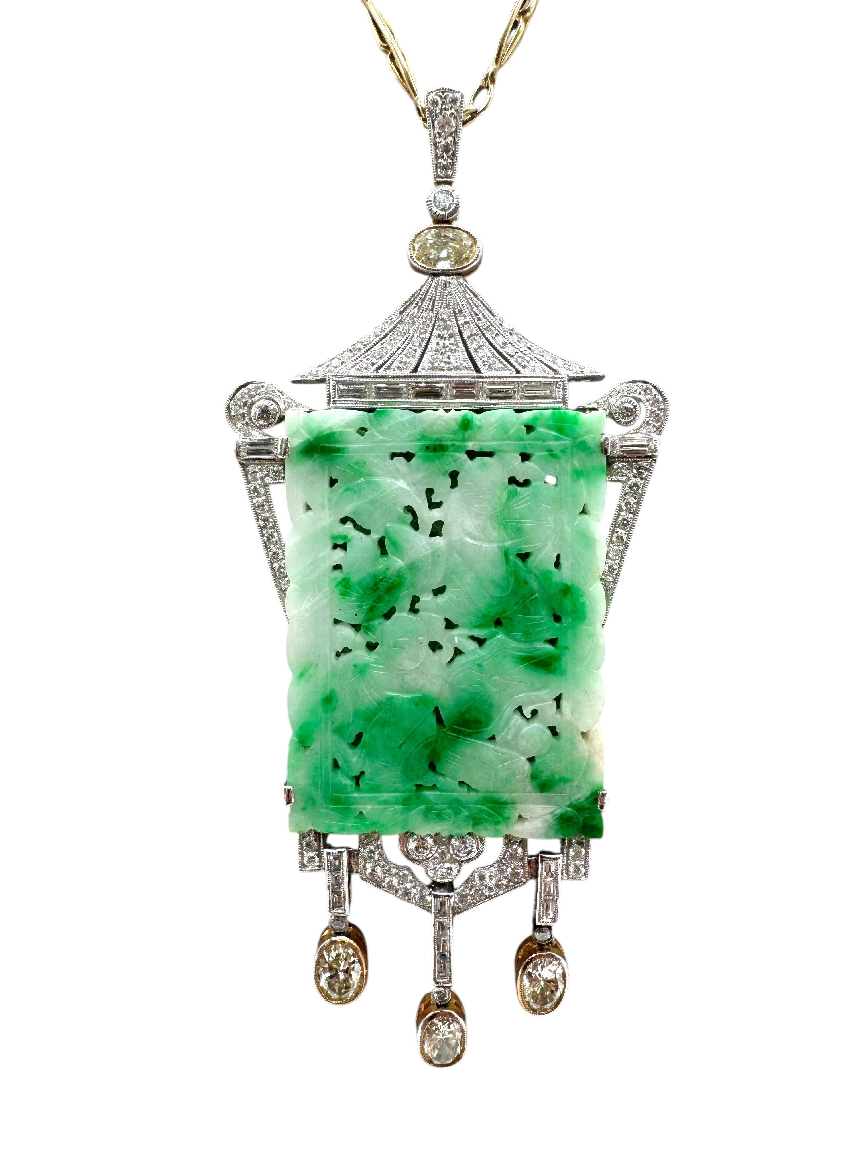 Art Deco Revival Carved Jade and Diamond Lantern Necklace in 18K White Gold en venta 3