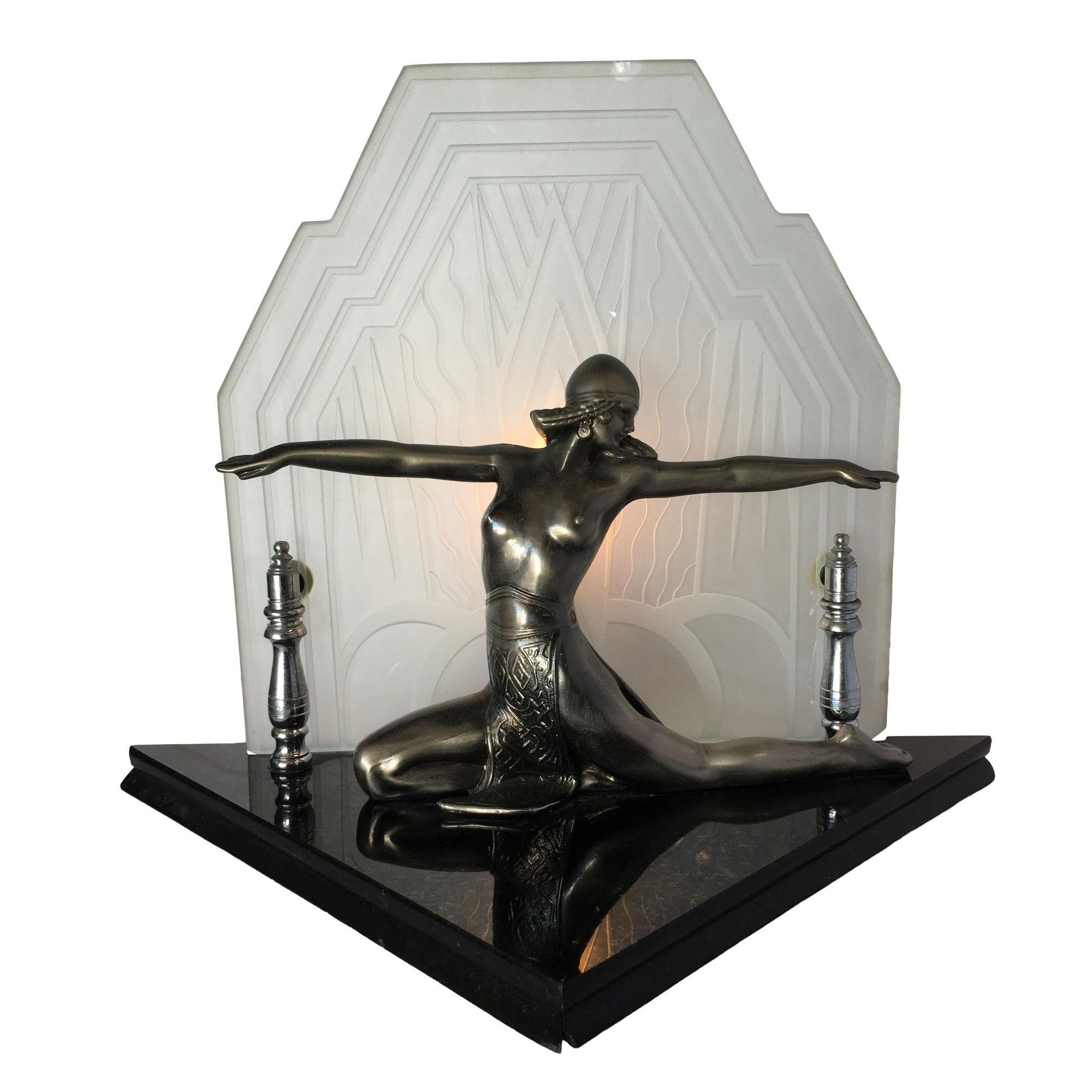 American Art Deco Revival Chrome Art Deco Cleopatra Lamp with Etched Glass Shade For Sale
