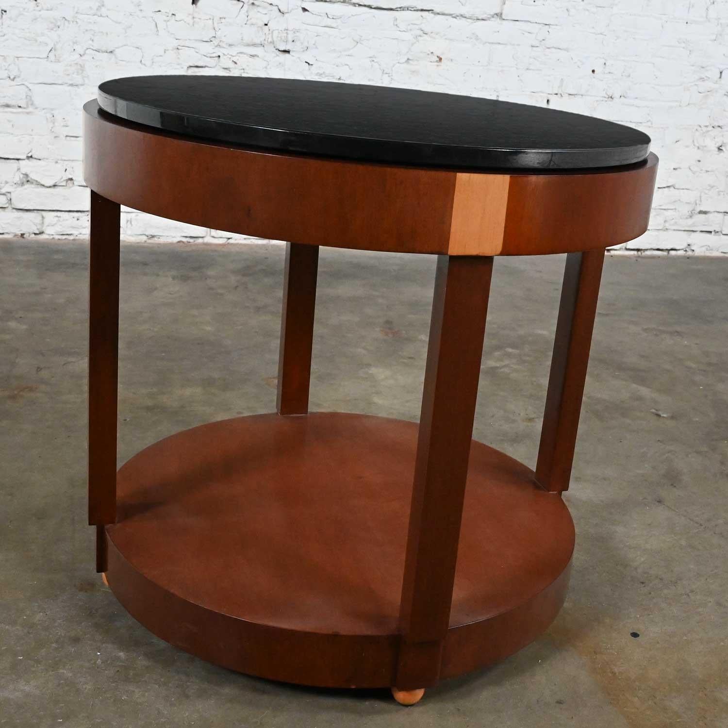 Table d'appoint ronde en acajou bicolore Art Déco Revival sur mesure Plateau en granit noir en vente 4
