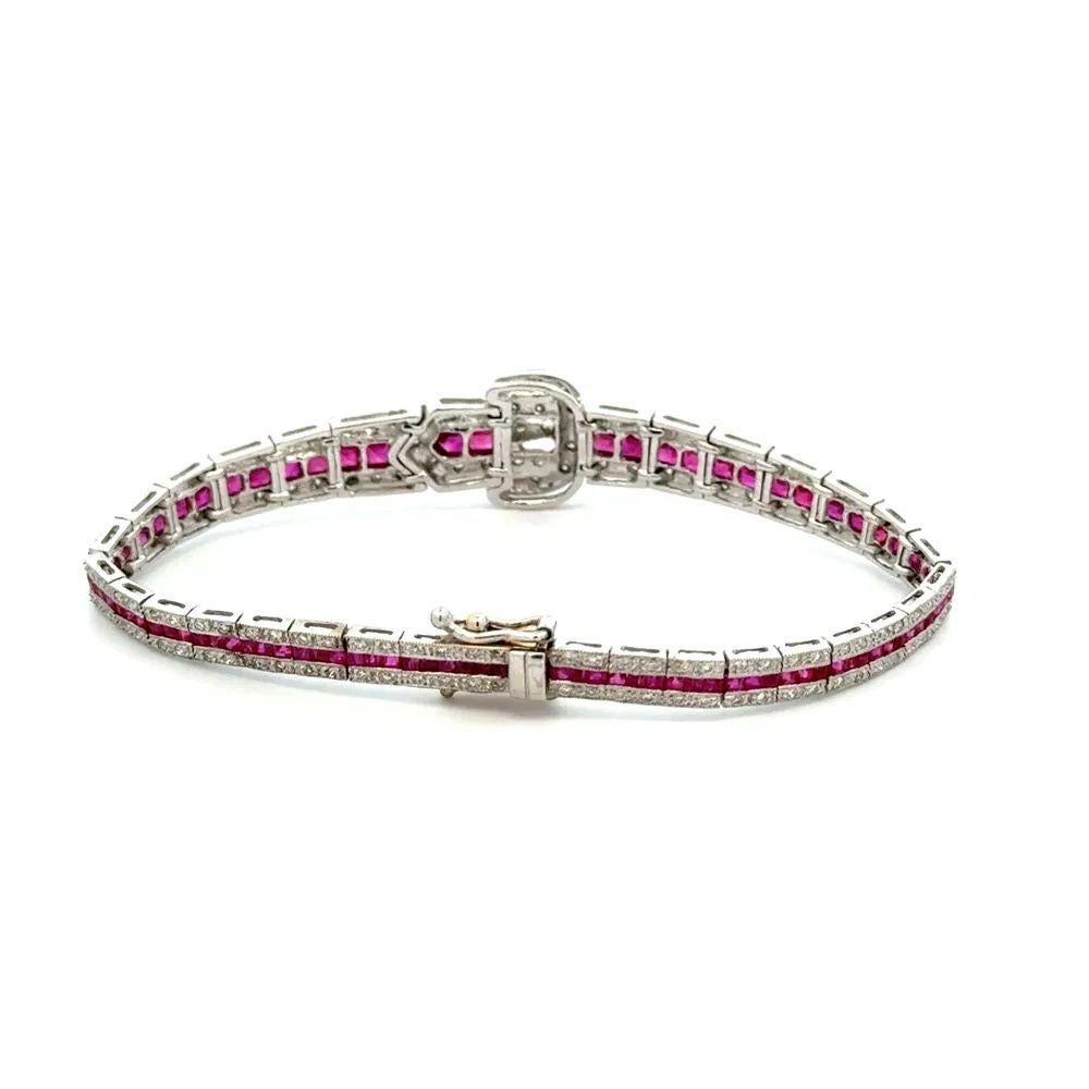 Art Deco Revival Diamant- und Rubin-Goldschnalle-Armband (Gemischter Schliff) im Angebot