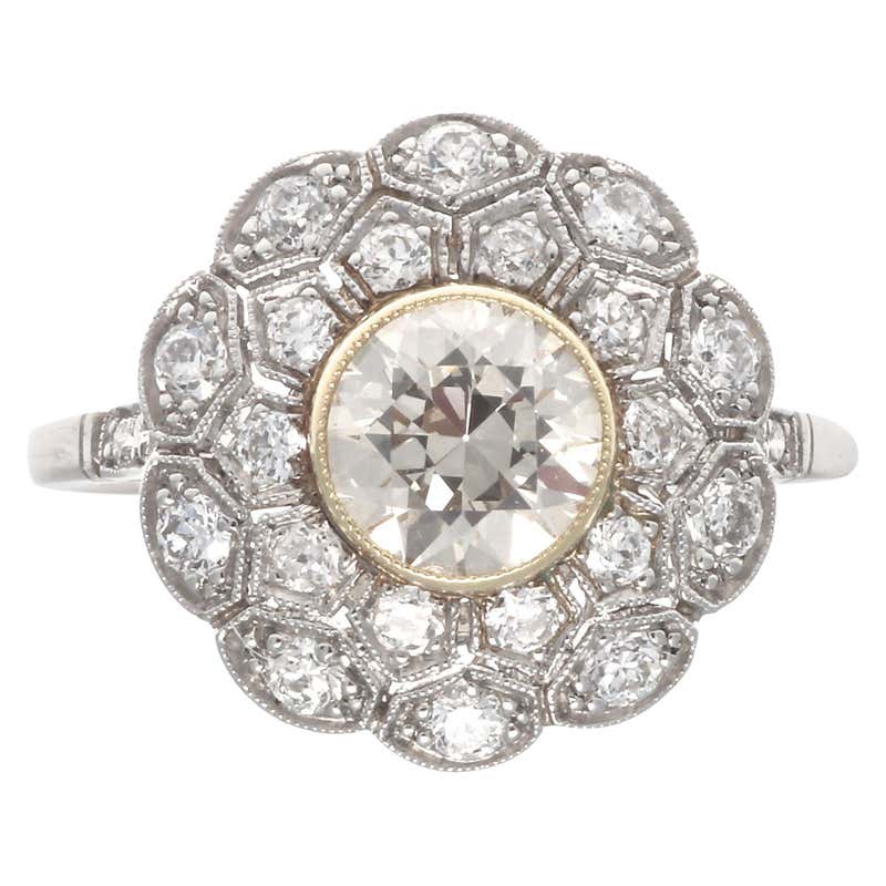 Art Deco Revival Diamond Platinum Ring For Sale at 1stDibs