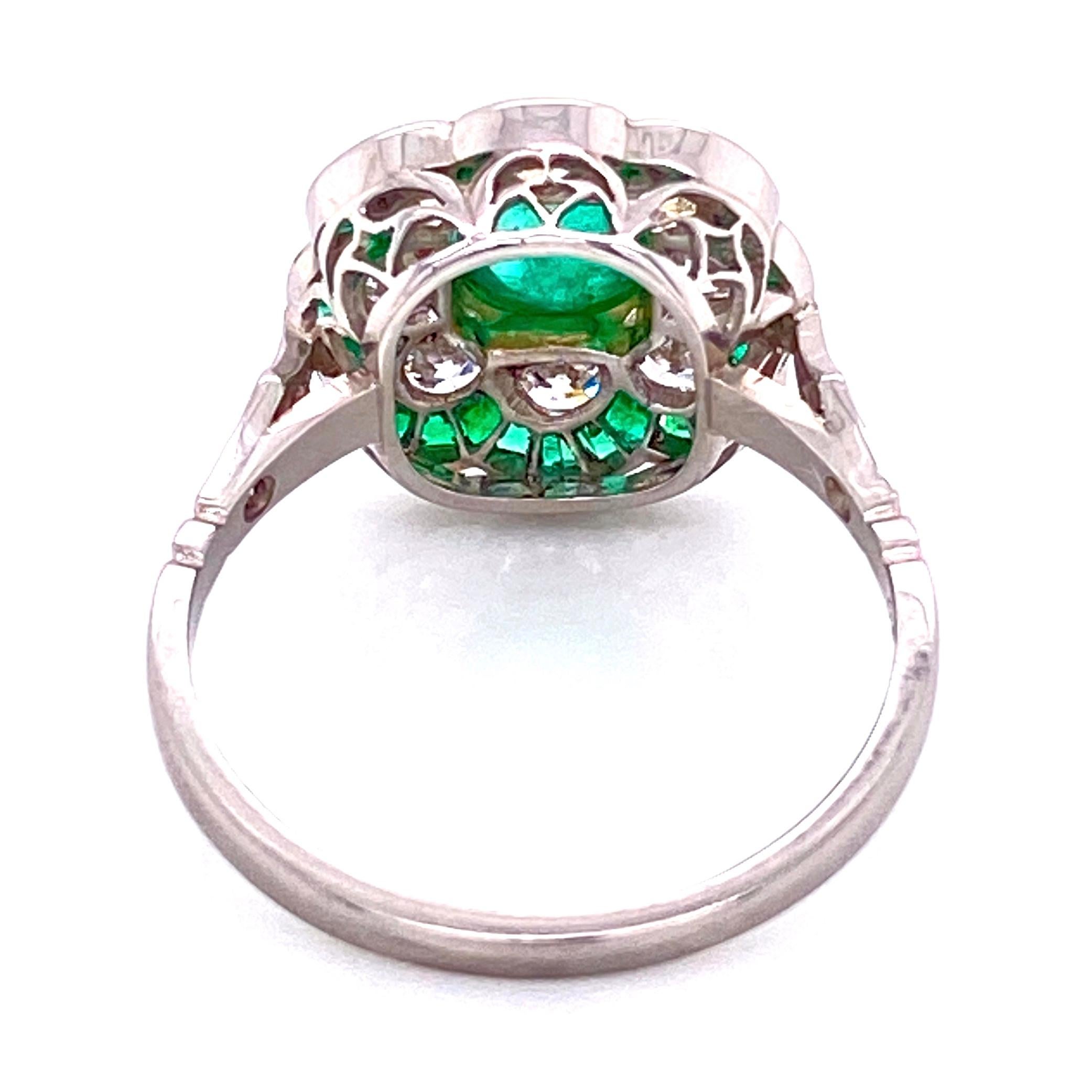 Art Deco Revival Emerald and Diamond Platinum Ring Estate Fine Jewelry In Excellent Condition In Montreal, QC