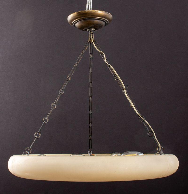Lampadario a piattino in finto marmo Art Deco Revival, paralume in resina dipinto in finto marmo. 24