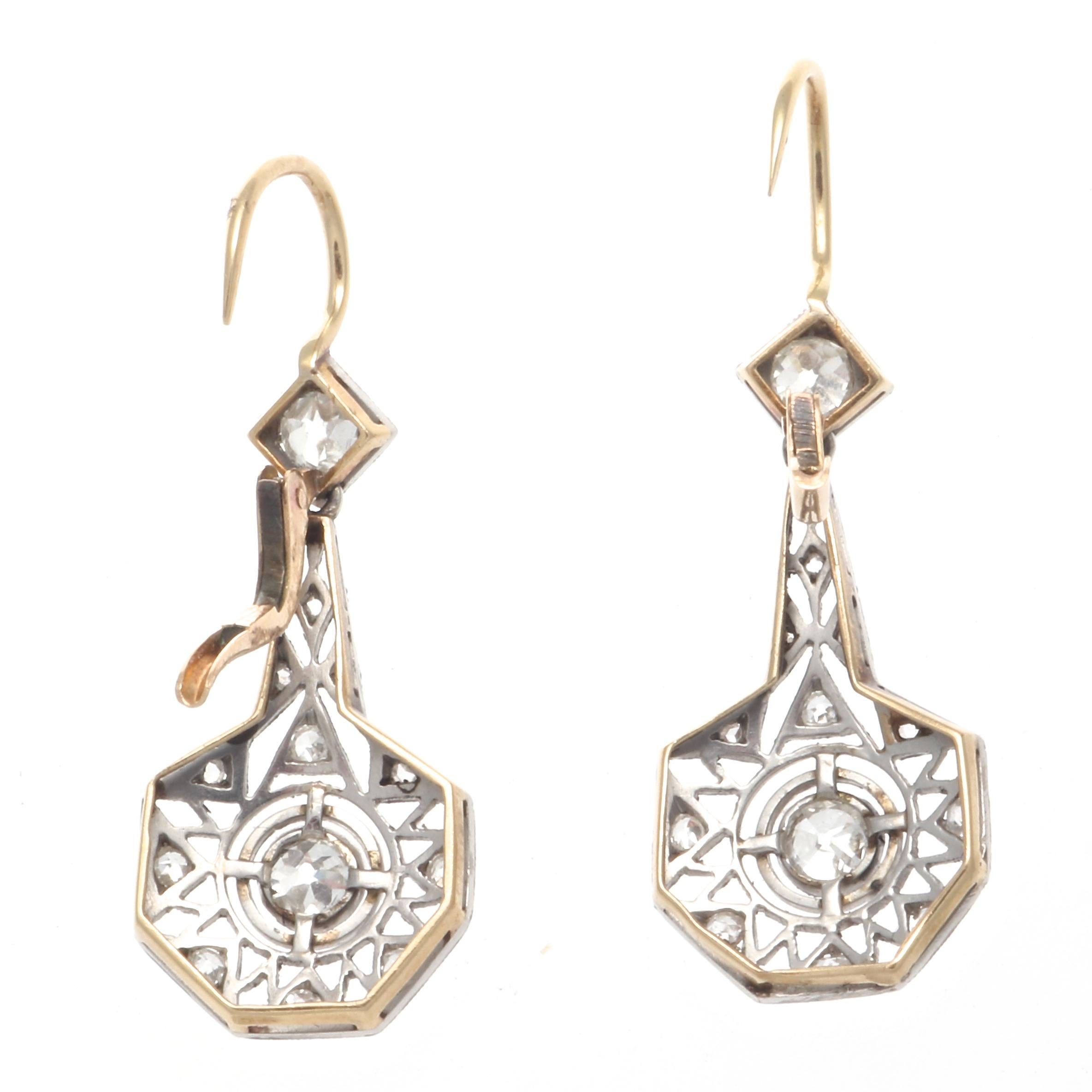 Art Deco Style Geometric Platinum 18 Karat Earrings In New Condition In Beverly Hills, CA