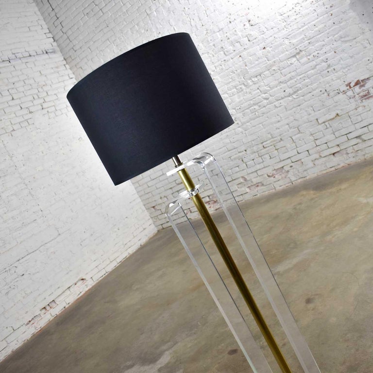 Art Deco Revival Hollywood Regency Lucite and Brass Plate Floor Lamp