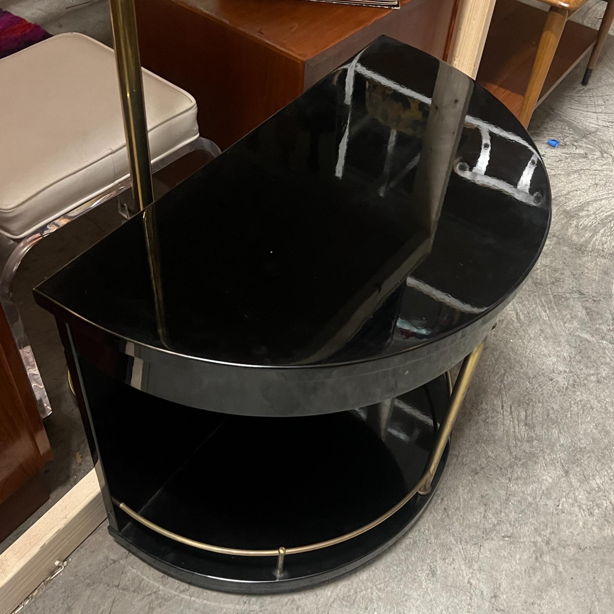 Art déco Table Demi Lune Art Deco Revive de style italien Noir et laiton en vente