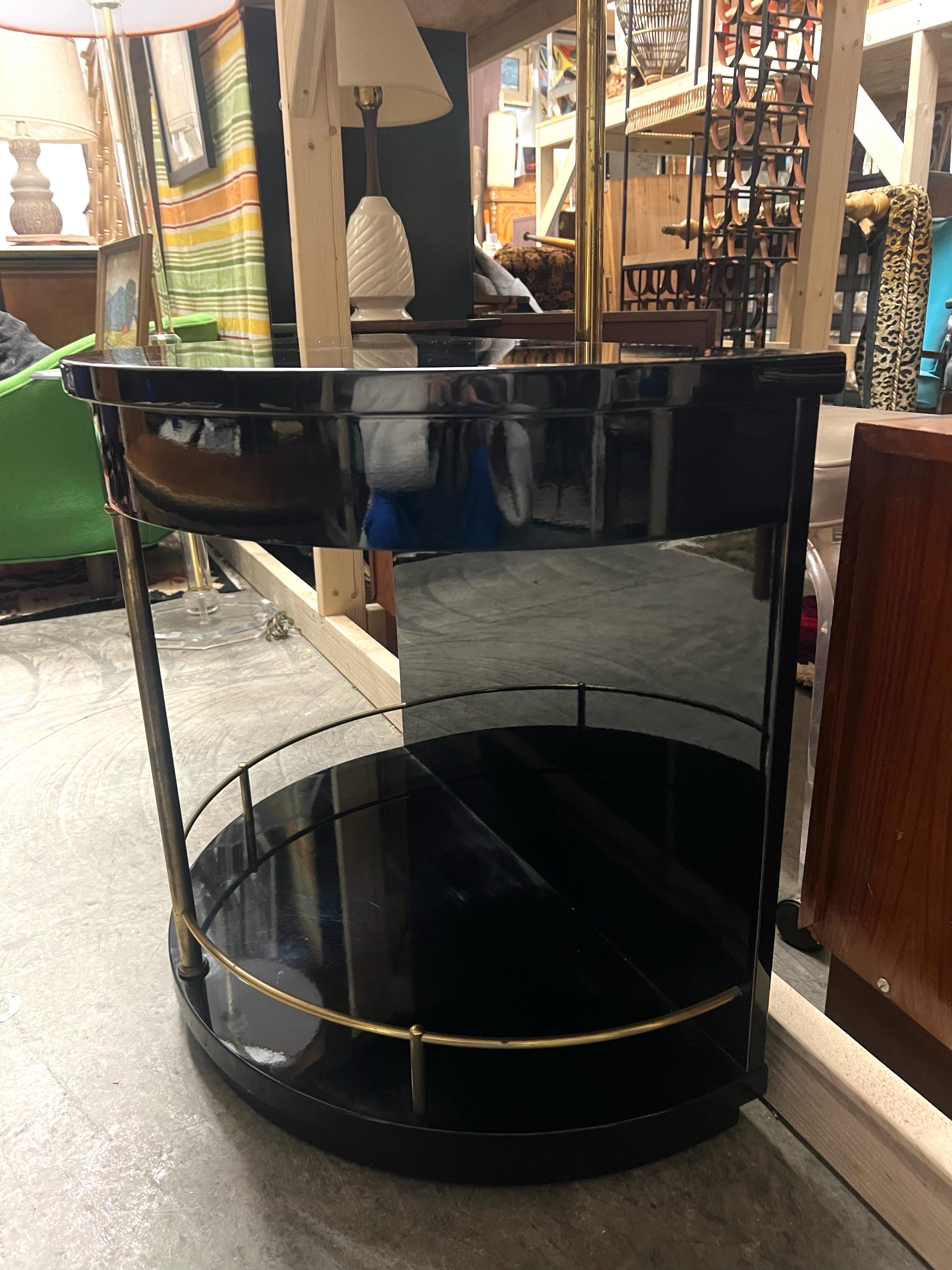 Inconnu Table Demi Lune Art Deco Revive de style italien Noir et laiton en vente