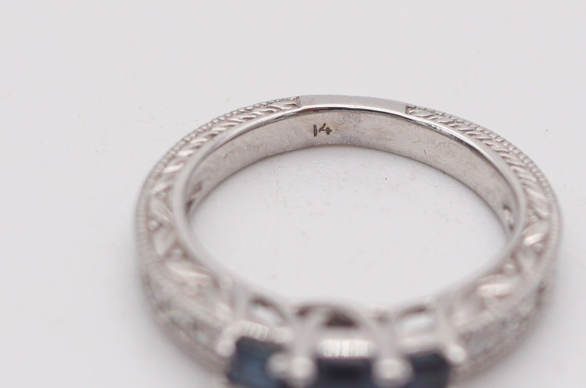 Bague renaissance ART-DECO en or jaune 14 carats avec saphirs bleus et diamants VS en vente 1