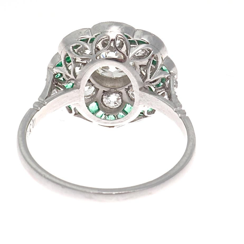 Women's Art Deco Style Round Cut Diamond Emerald Platinum Ring