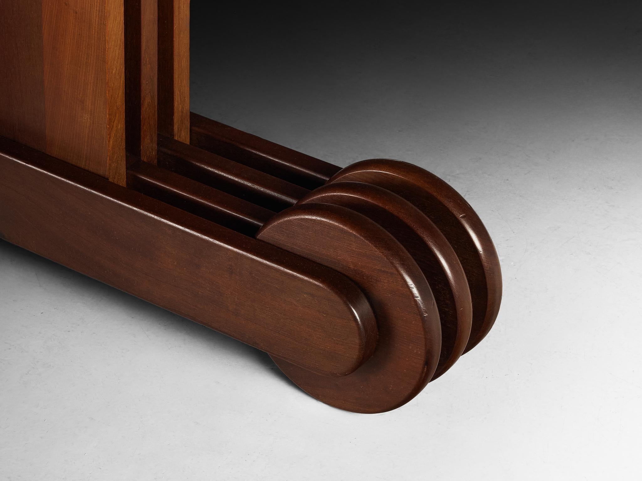 Milieu du XXe siècle Table de salle à manger ronde Art Deco Revival en acajou en vente