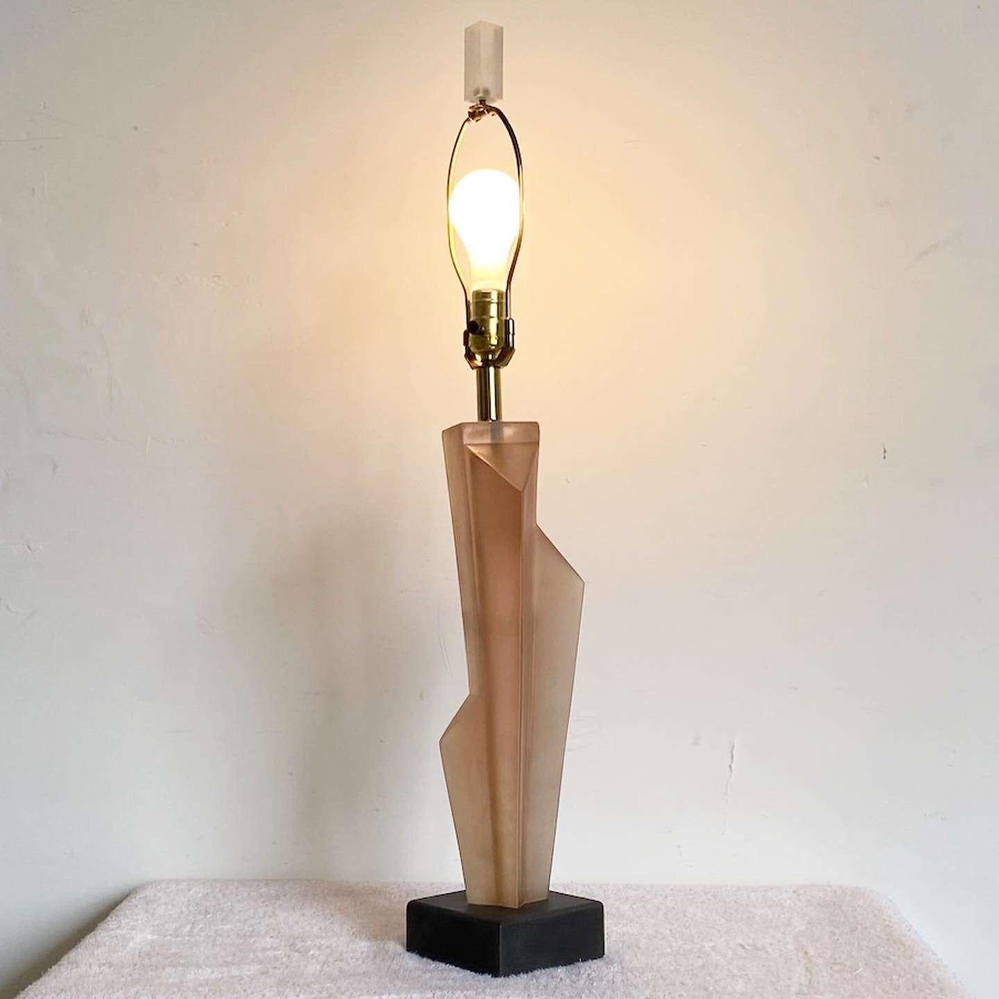 Art Deco Revival Sculpted Pink Resin Table Lamp by Paolo Gucci In Good Condition For Sale In Delray Beach, FL
