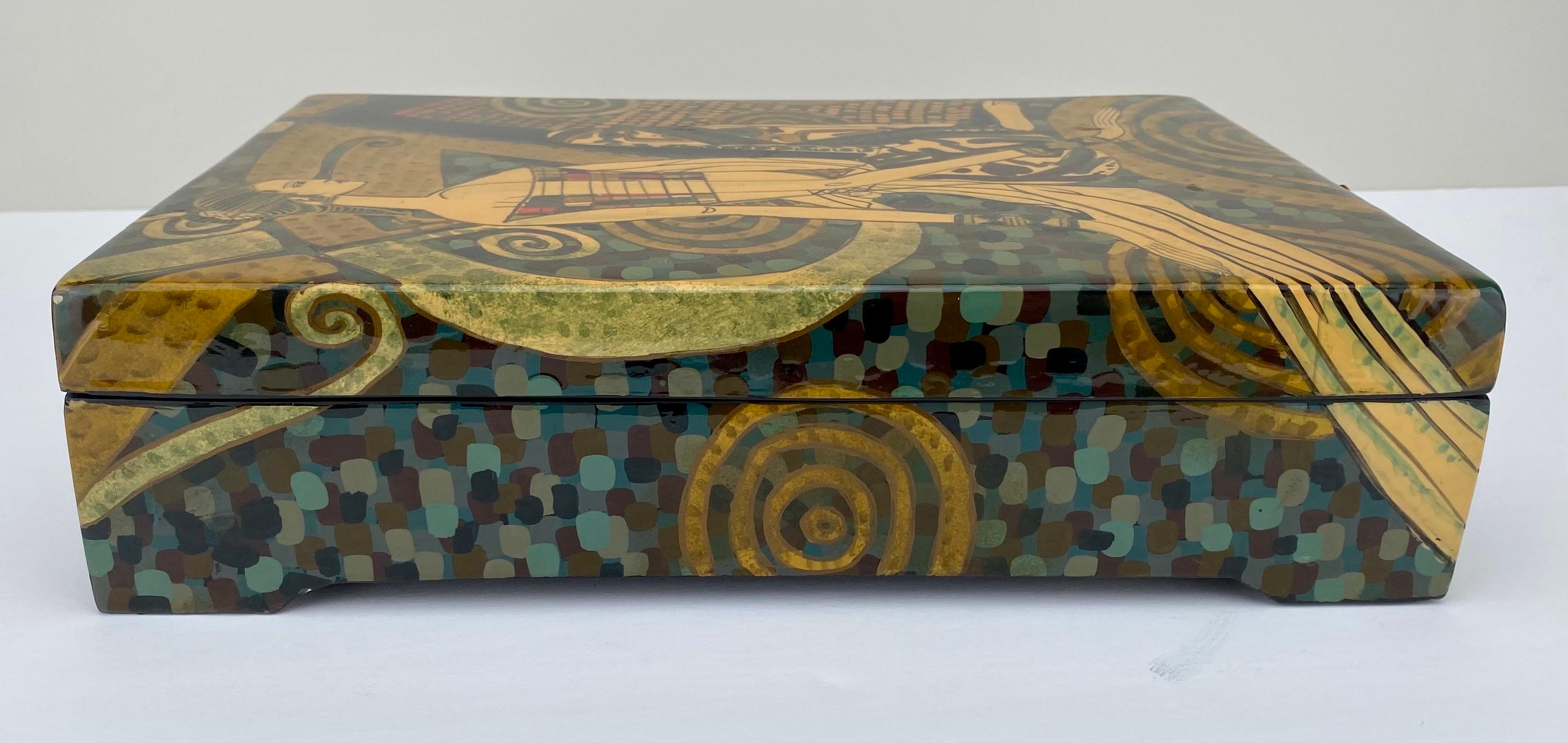 Dekorative Schachtel im Art-Déco-Revival-Stil aus figurativem Lack  (20. Jahrhundert) im Angebot