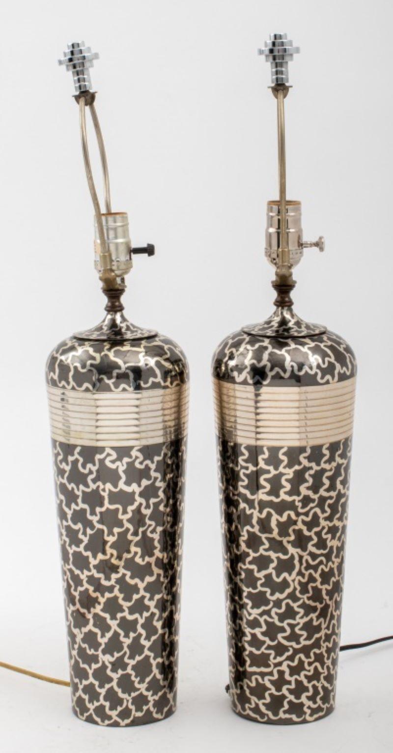 Paar Art-déco-Revival-Tischlampen (Moderne) im Angebot