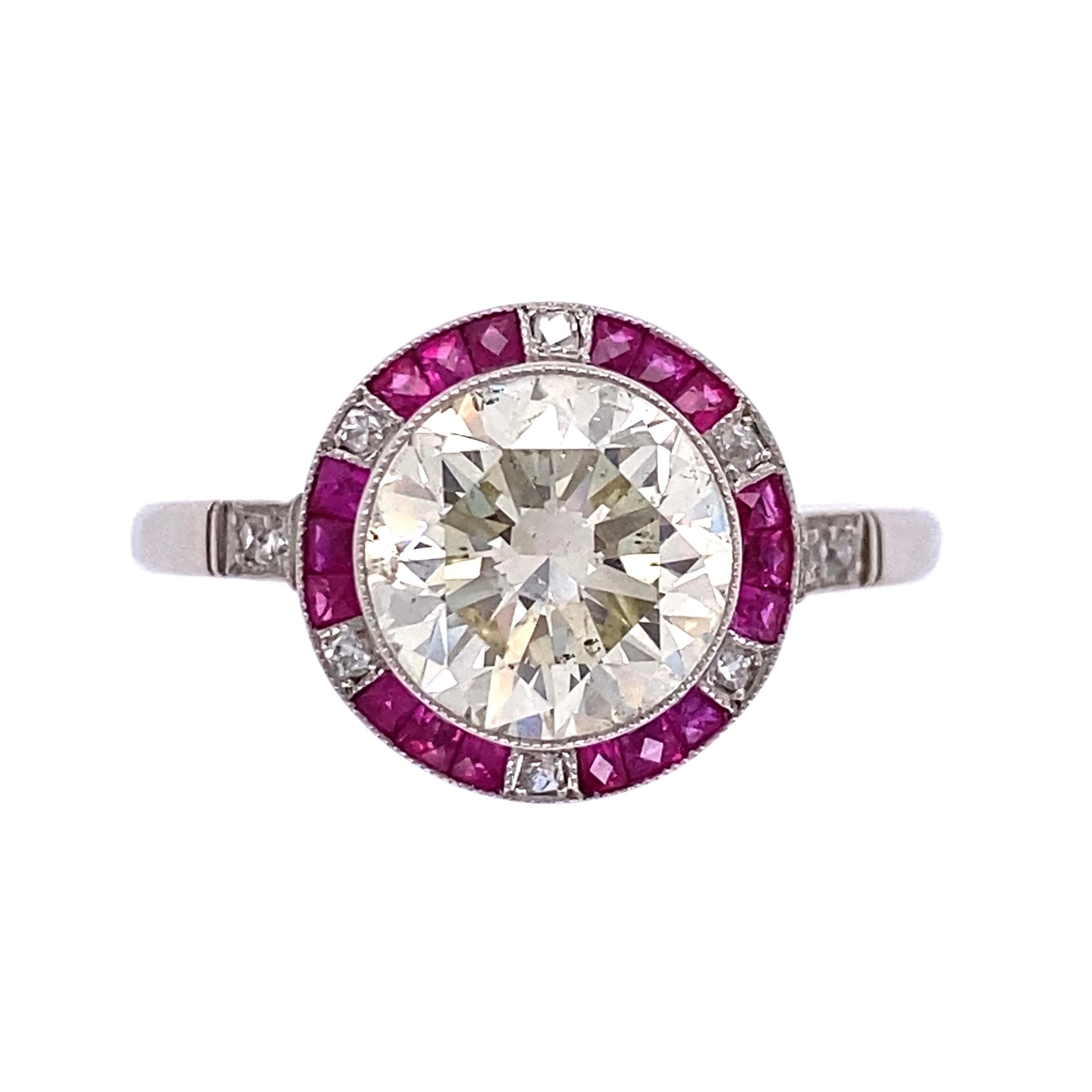 2,81 Karat Transitional Diamond Ruby und Diamant Surround Vintage Platinum Ring im Angebot 3