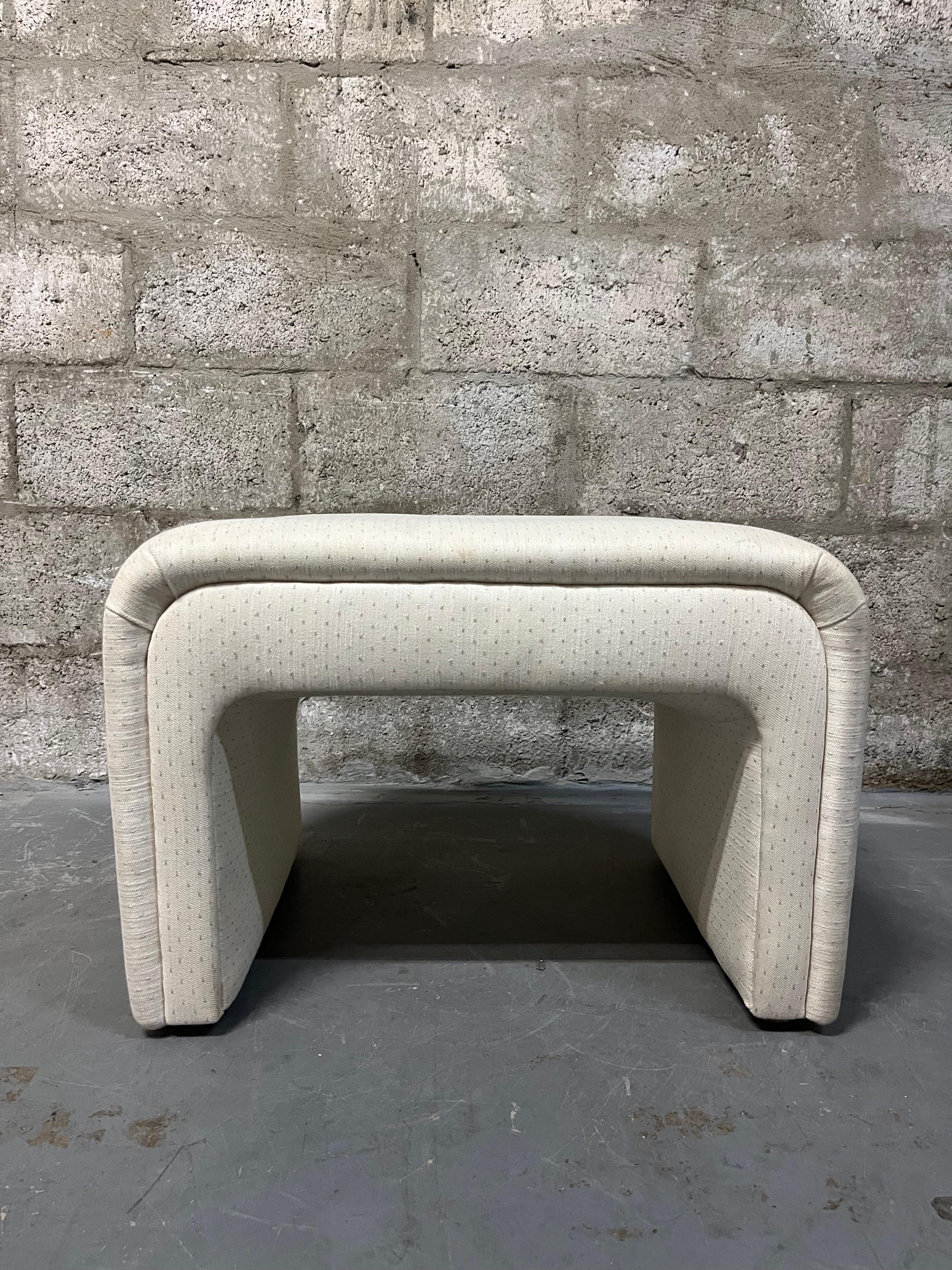 Art Deco Revival Upholstered Waterfall Bench by Thayer Coggin. Circa 1980s  For Sale 1