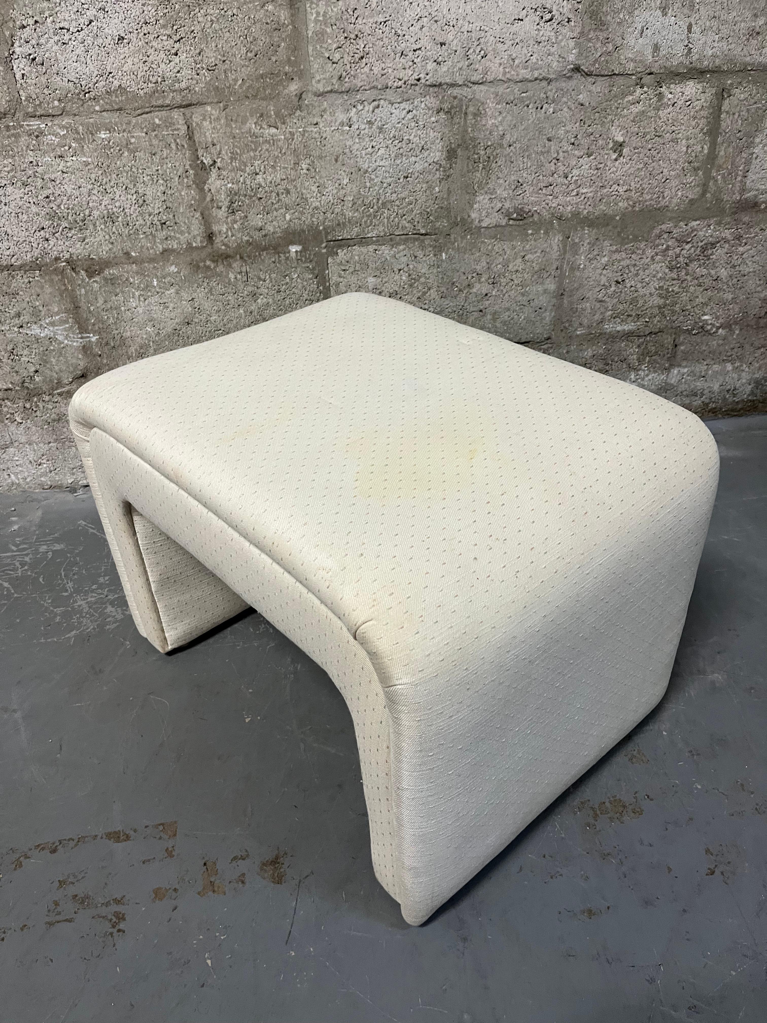 Art Deco Revival Upholstered Waterfall Bench by Thayer Coggin. Circa 1980s  For Sale 2