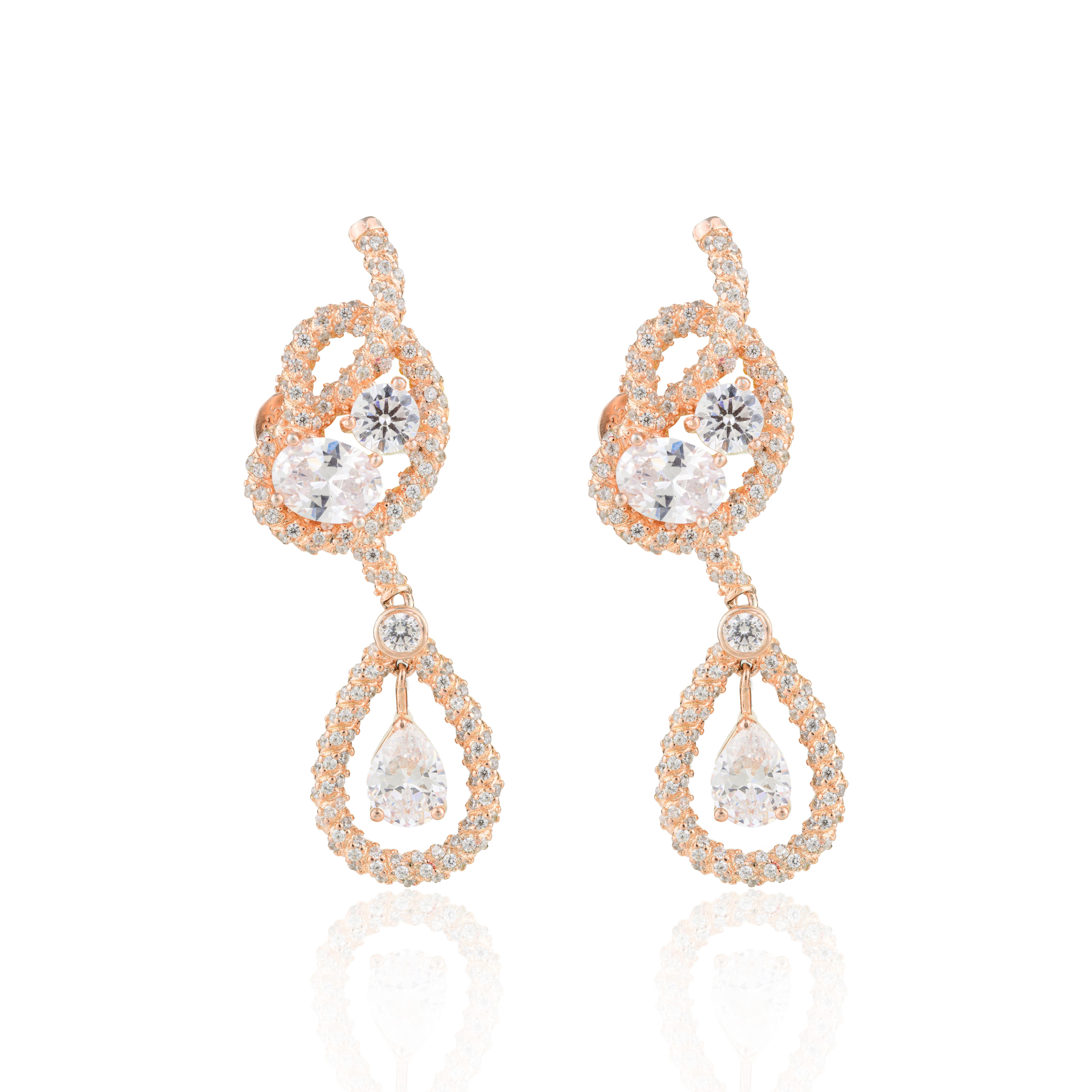 Art Deco Style Rhainstone Dangle Wedding Earrings in Rose Gold Plated  Silver In New Condition For Sale In New York, NY