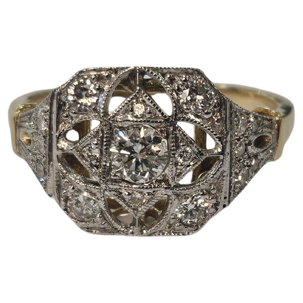 Taglio brillante Anello Art Deco 1930 Brilliante taglio semplice con diamante in oro giallo 18kt e platino in vendita