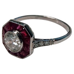 Art-Deco Ring Central Diamond and Ruby Platinum