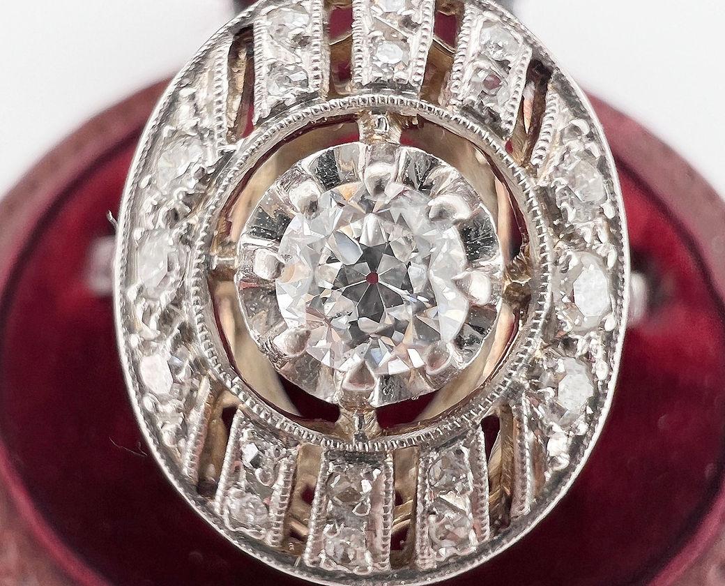 Anello Art Déco (circa 1920) in oro 18 carati (750 millesimi) e platino. in vendita 2