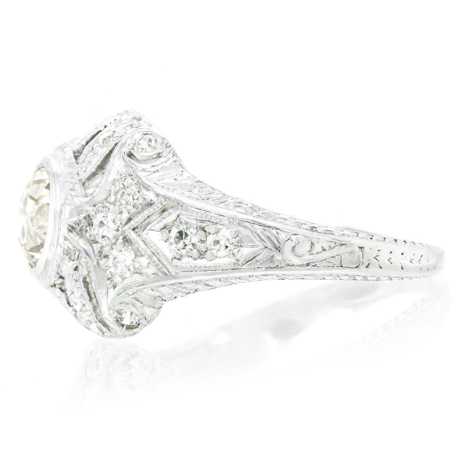 Art Deco Ring Diamond-Set Platinum Ring 2