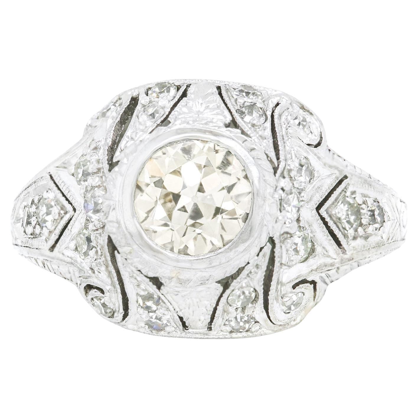 Art Deco Ring Diamond-Set Platinum Ring
