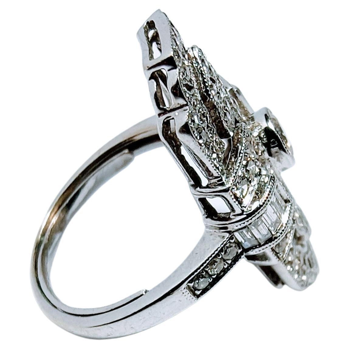 Women's or Men's Vintage Art Deco Ring Diamond White Gold 18K Diamond Brilliant and Baguette Cut For Sale