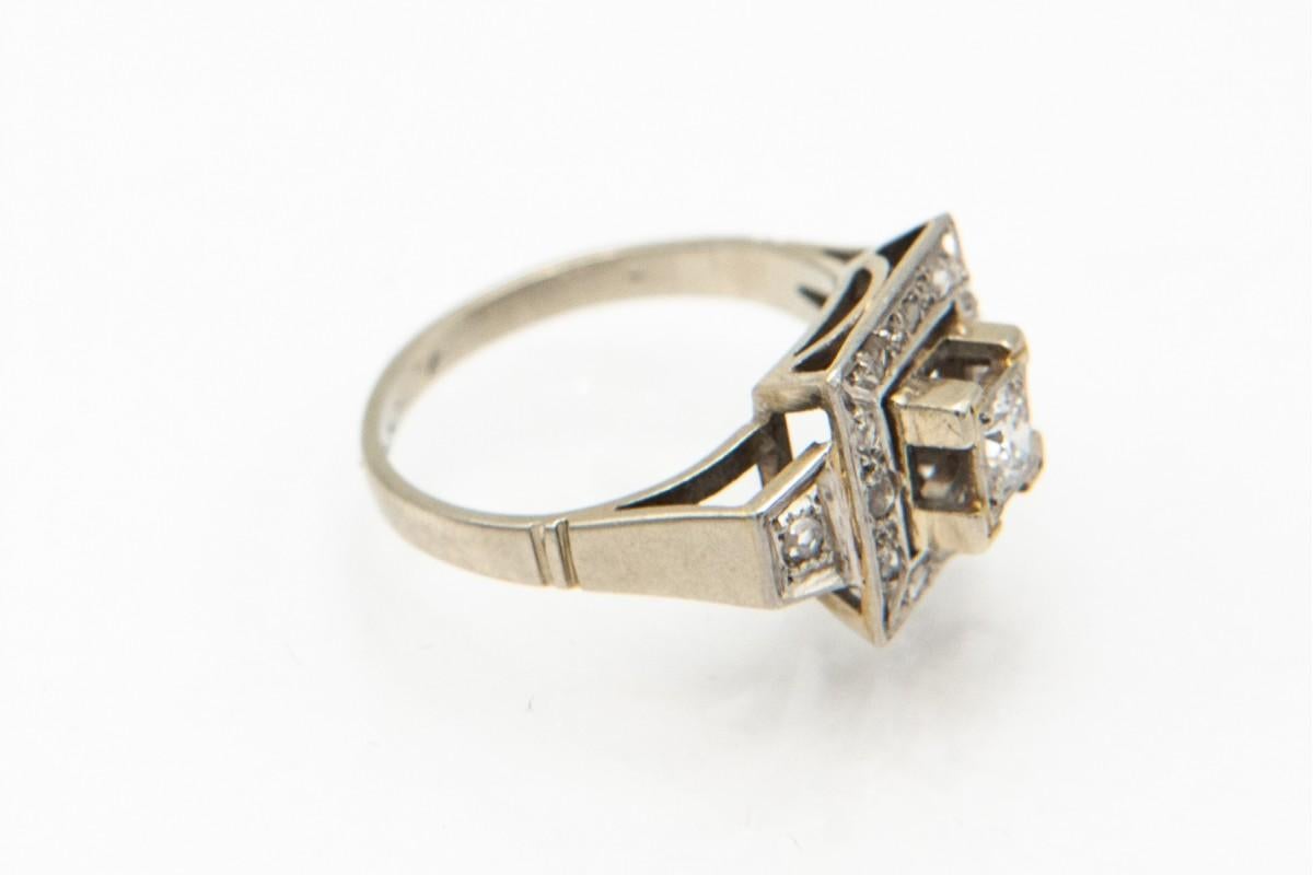 Art Deco ring, France, 1930s/1940s. For Sale 2
