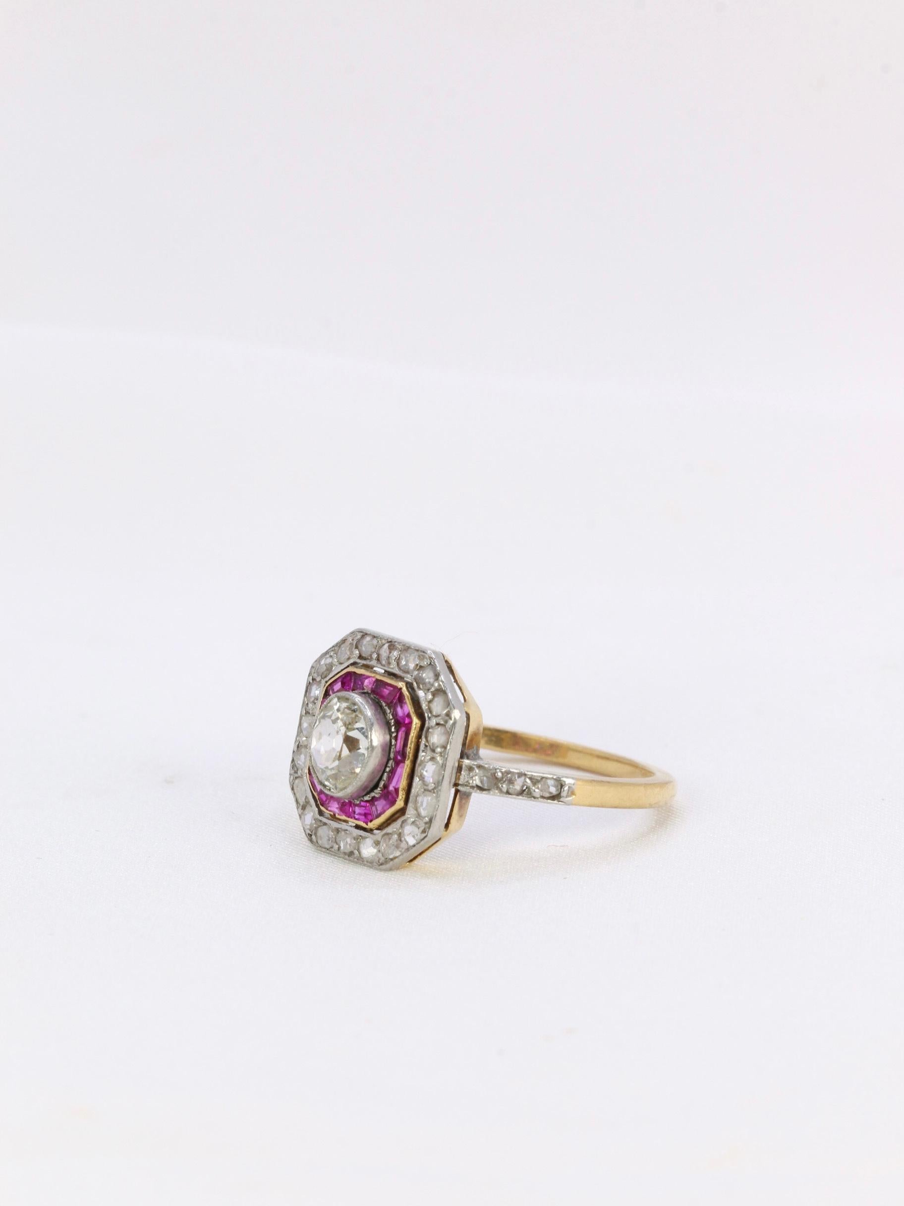 Art-Deco ring in gold, diamonds and calibrated rubies In Good Condition For Sale In PARIS, FR