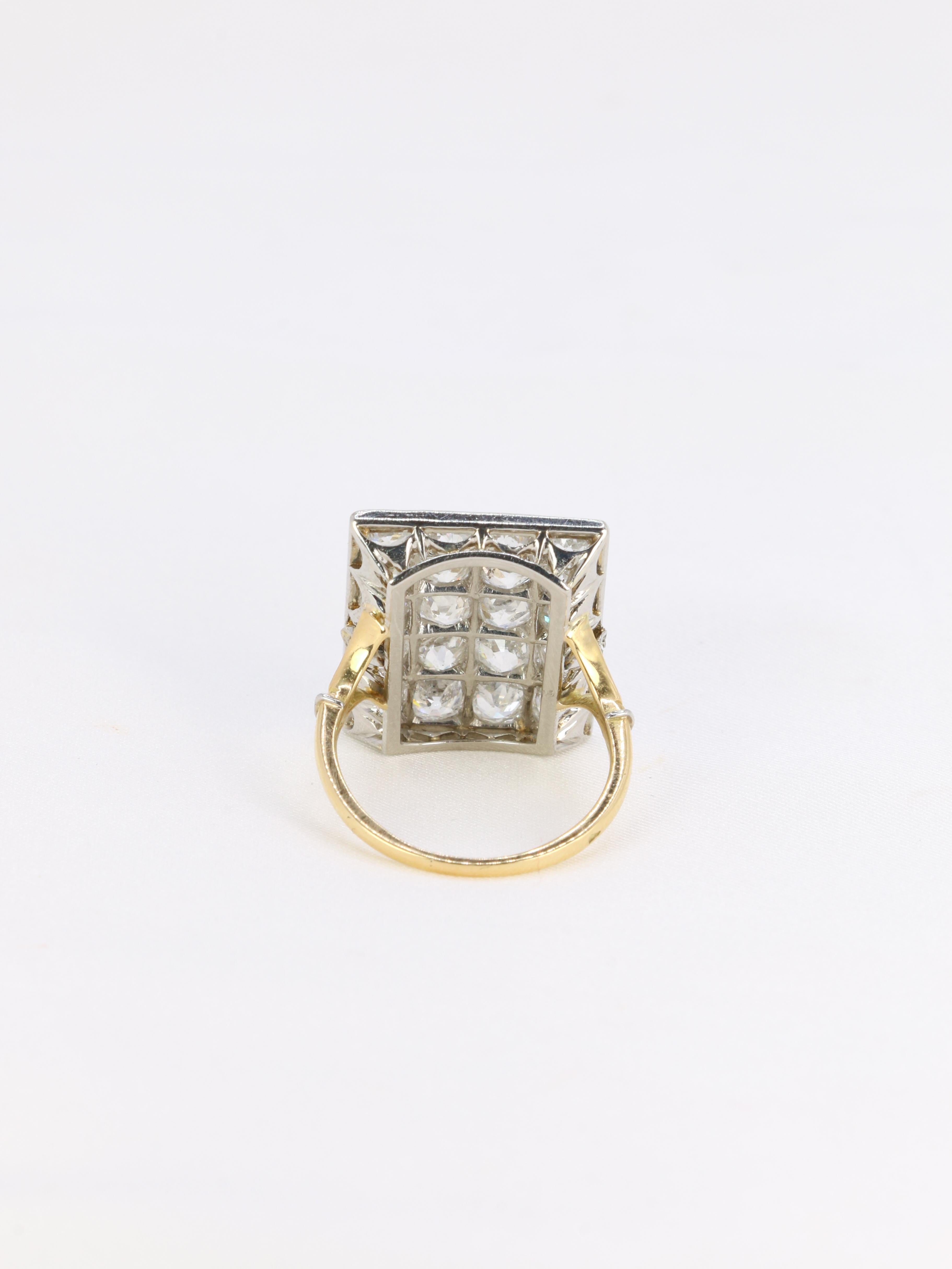 Art Deco ring in gold set with old mine cut diamonds In Excellent Condition In PARIS, FR