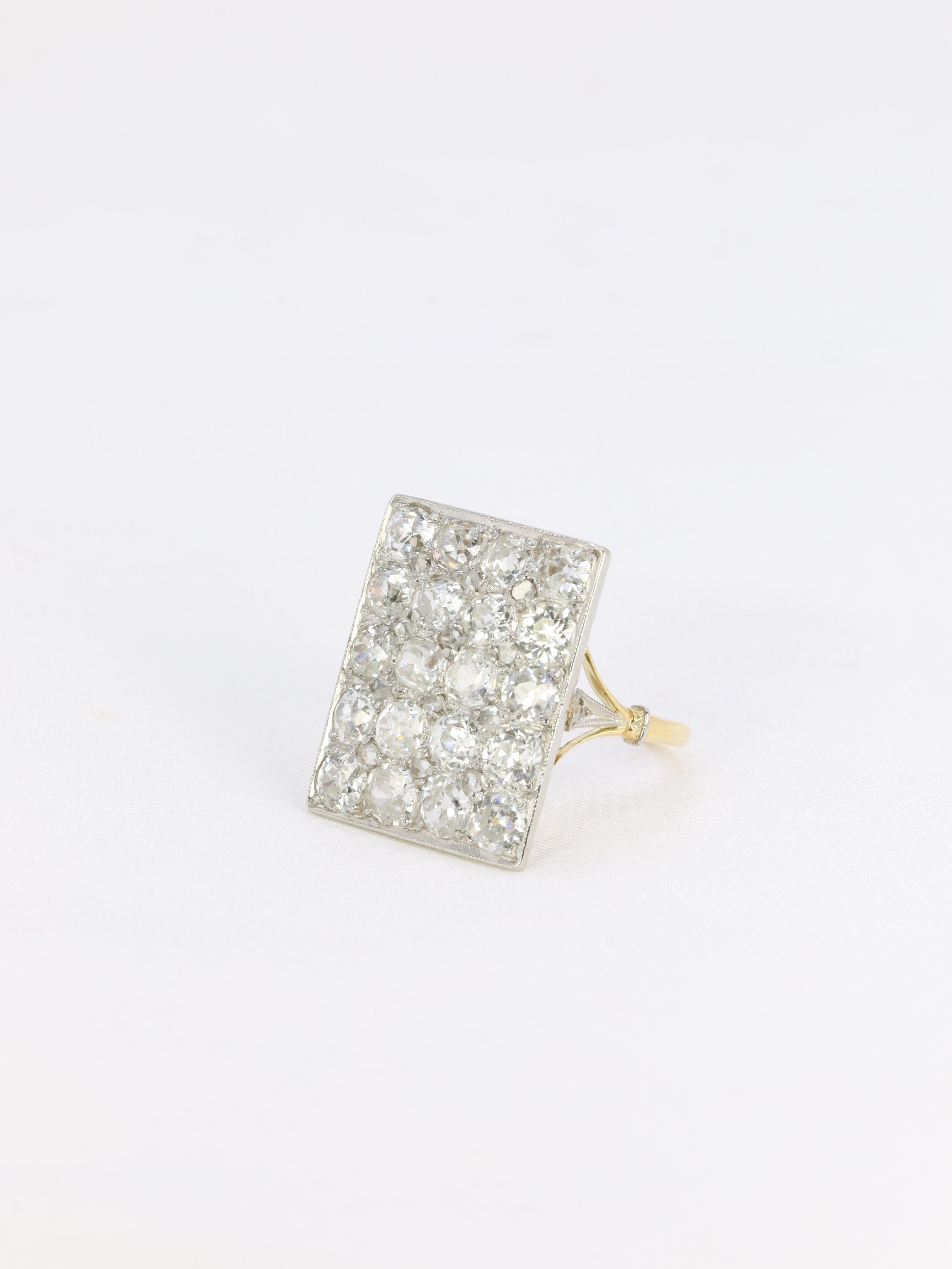 Art Deco ring in gold set with old mine cut diamonds 1