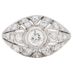 Art-Déco-Ring aus Platin und Diamanten - um 1920