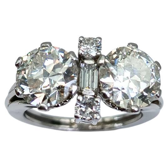 Art-Déco-Ring aus Platin und Diamanten im Angebot