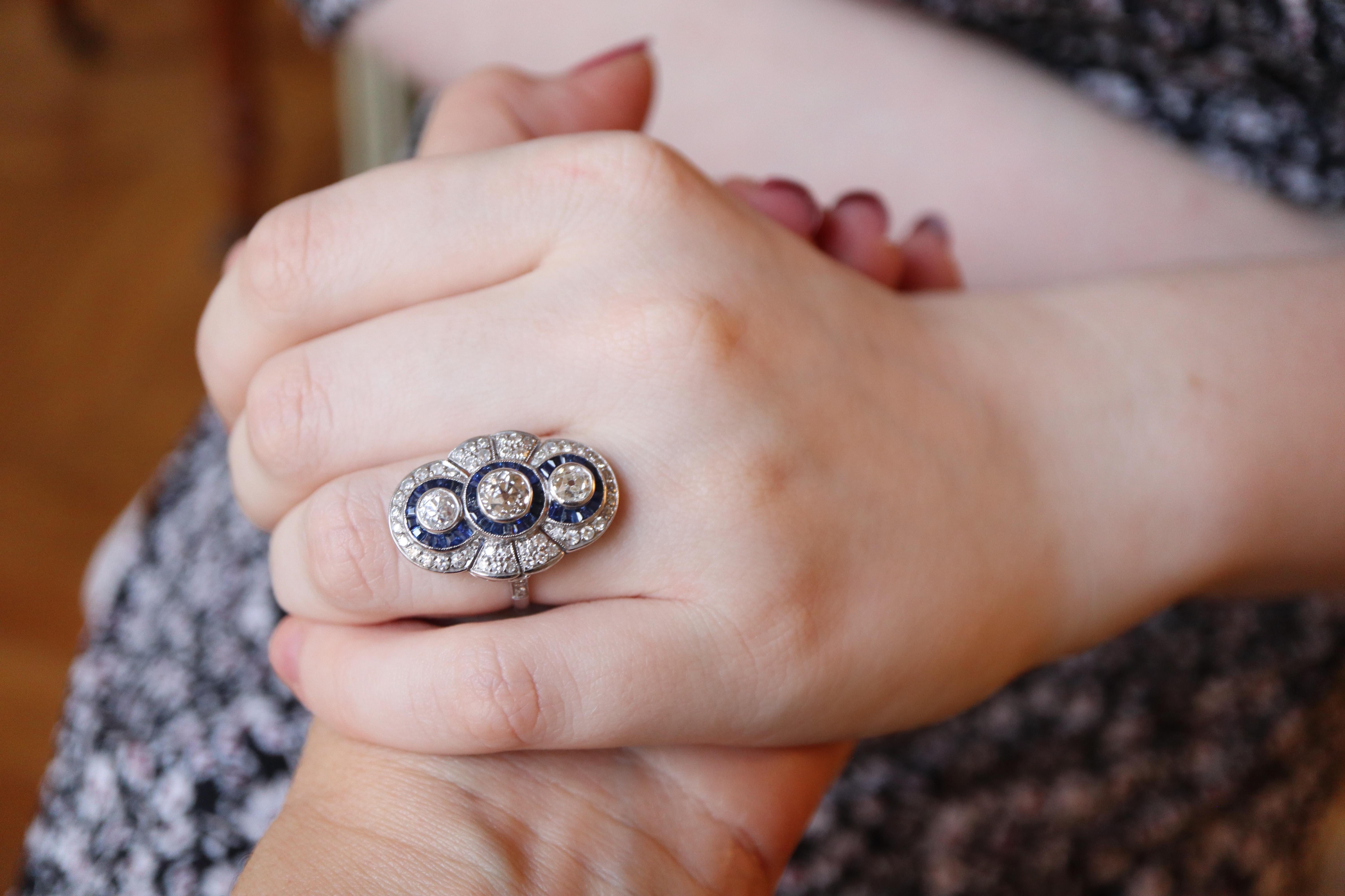 Anello Art Deco in platino con zaffiro e diamanti 1920 1930 in vendita 4