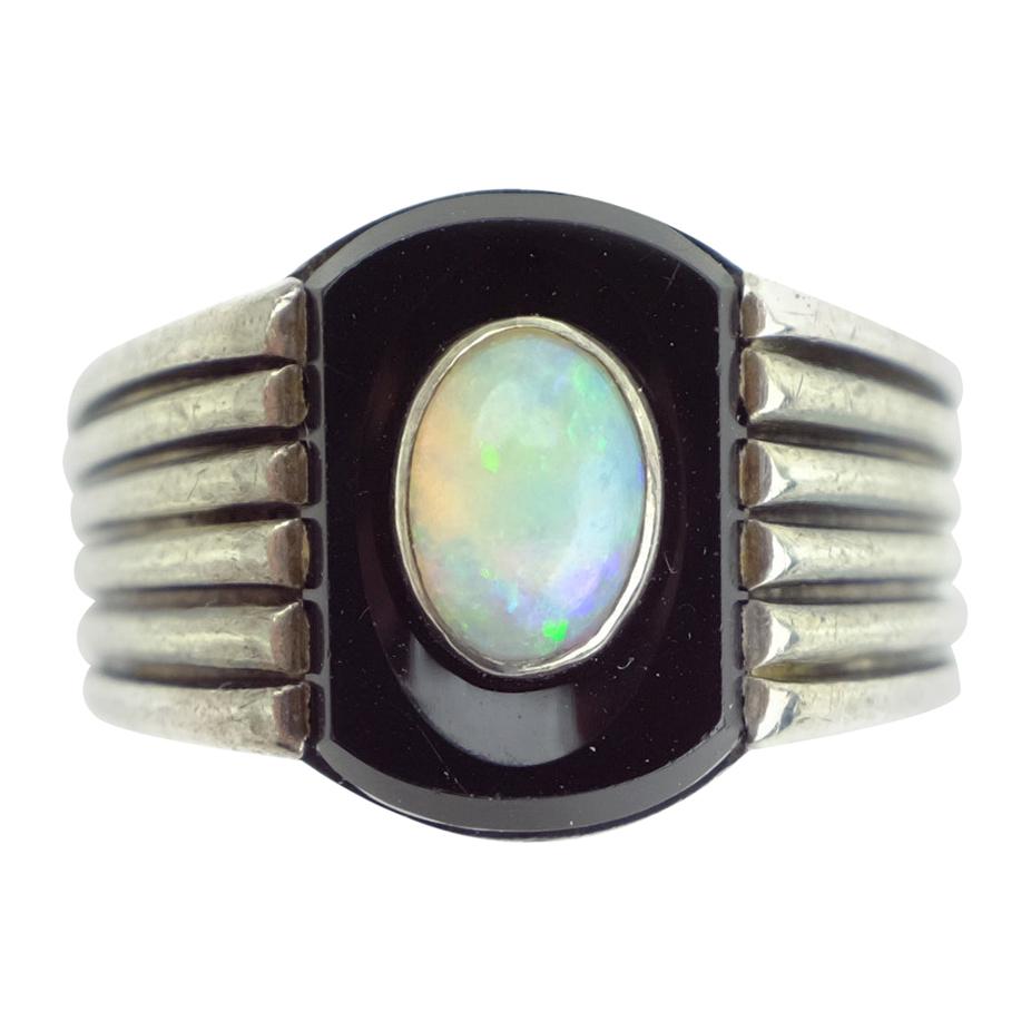 Art Deco Ring in Silver with Opal and Onyx