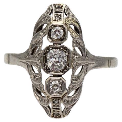 Art Deco ring in white gold with diamonds, 1930/40s. For Sale