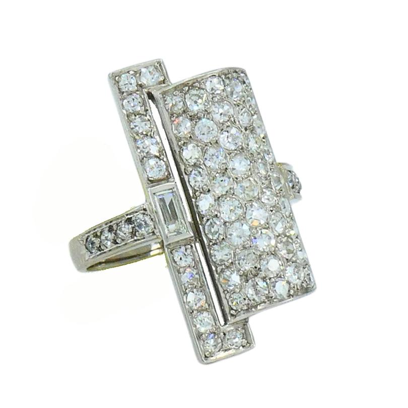 Taglio antico europeo Anello Art Deco in platino con diamante vecchio taglio europeo Estate Jewelry francese in vendita
