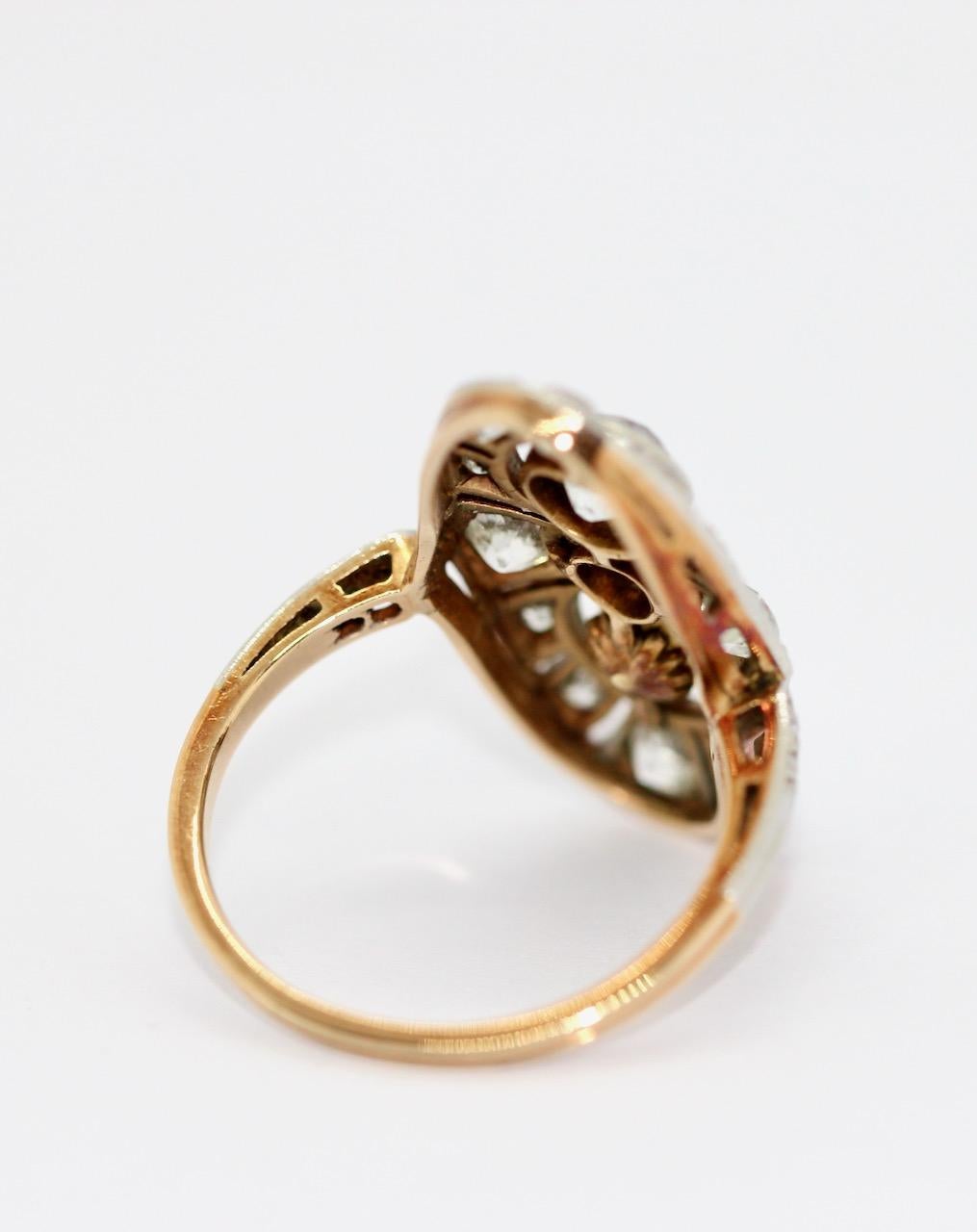 Round Cut Art Deco Ring, Rose gold and Platinum, set with Diamonds and natural Pearl For Sale