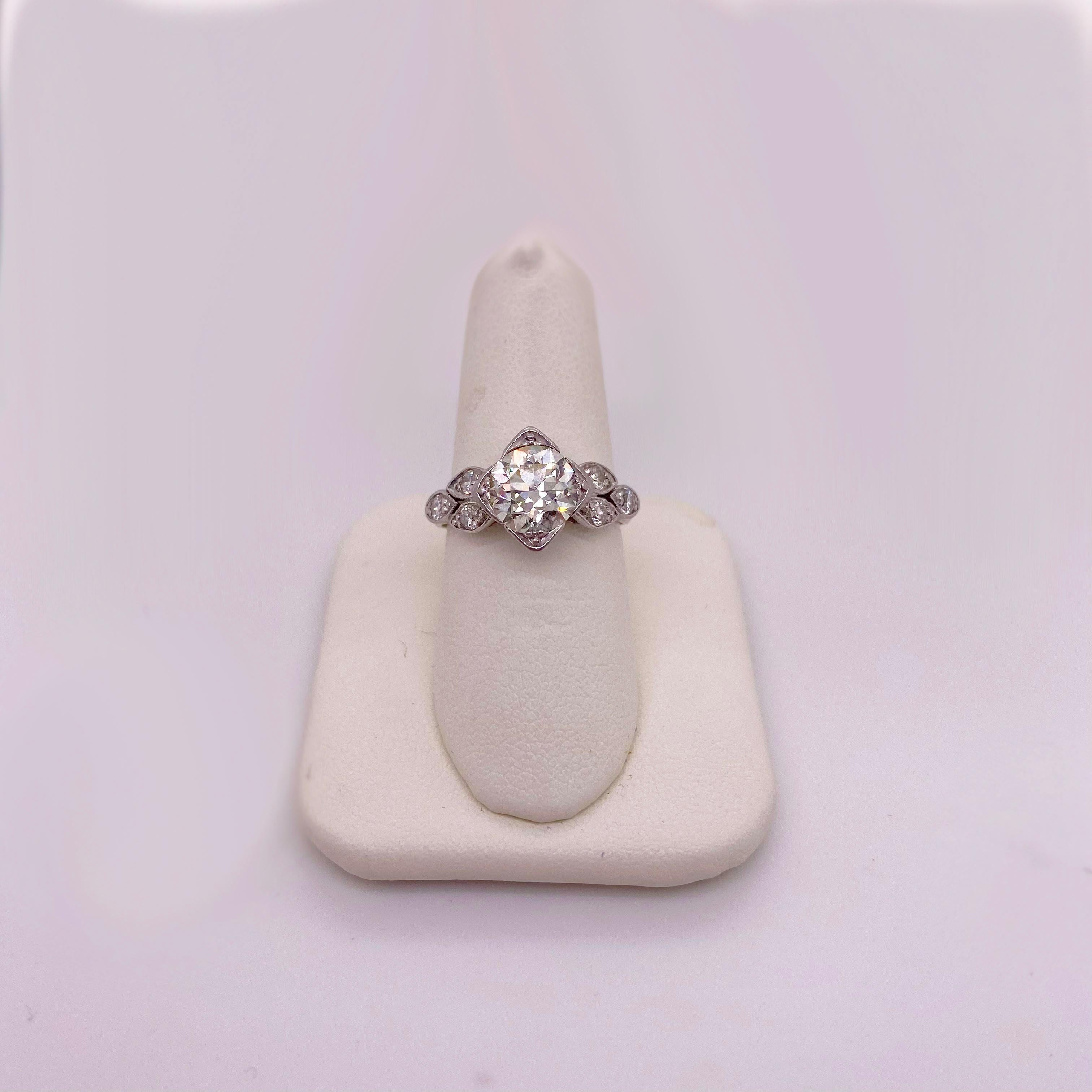 Art Deco Ring w Diamonds in Platinum, 1.50 ct center VS1 Clarity In Excellent Condition For Sale In Austin, TX