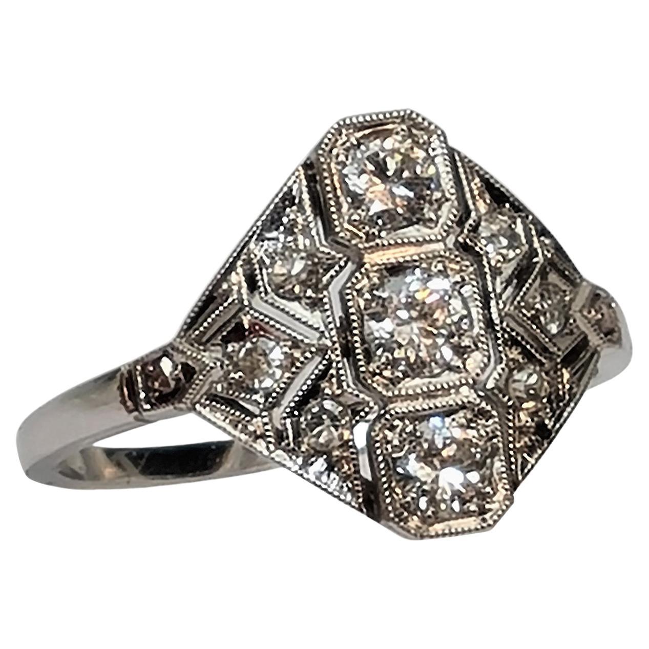 Art Deco Ring with 3 Brilliant-Cut Diamonds in 14K White Gold