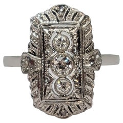 Art Deco Ring with 3 Brilliant Cut Diamonds in 750 White Gold