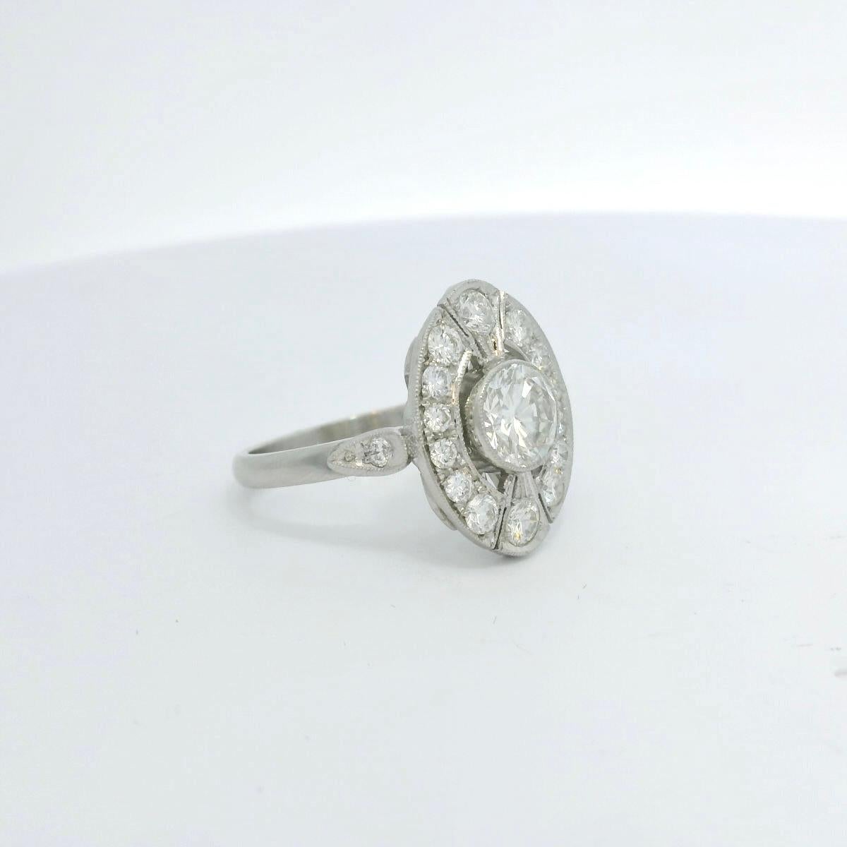 Art Déco ring with center 1.01 Carats natural diamond In New Condition For Sale In Uccle, BE