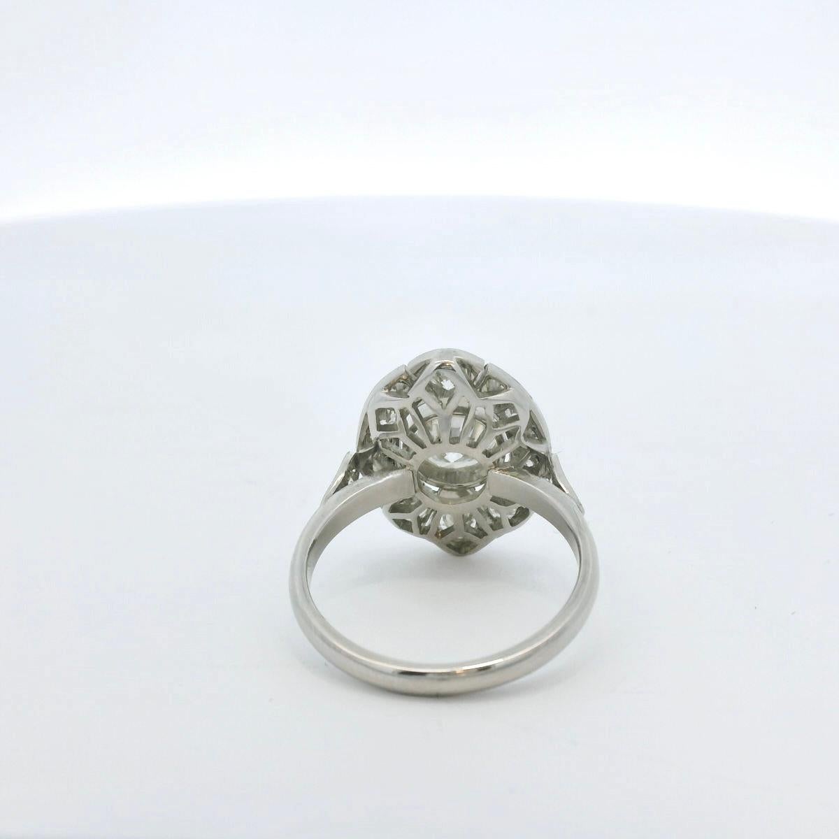 Art Déco ring with center 1.01 Carats natural diamond For Sale 1