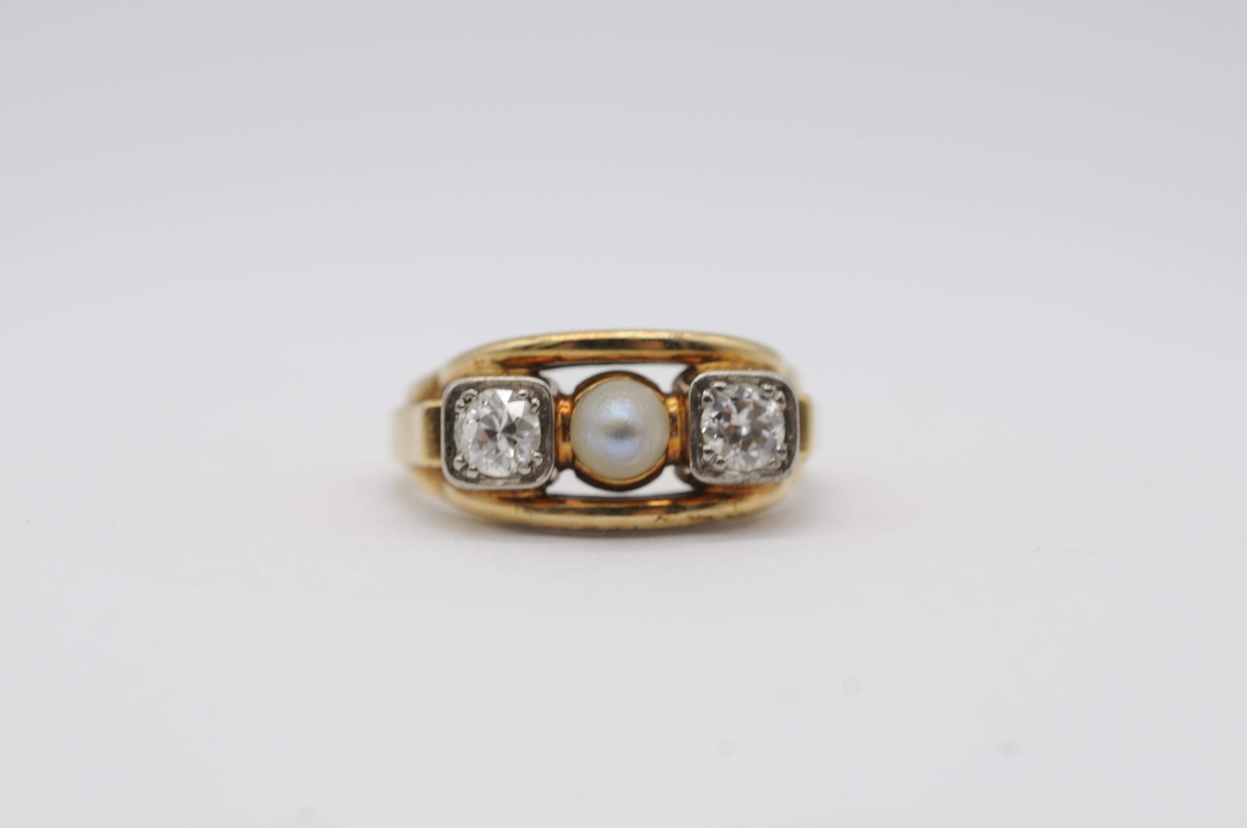 Women's or Men's Art Deco Ring  with Diamonds and Pearl crafted in 14k yellow gold For Sale