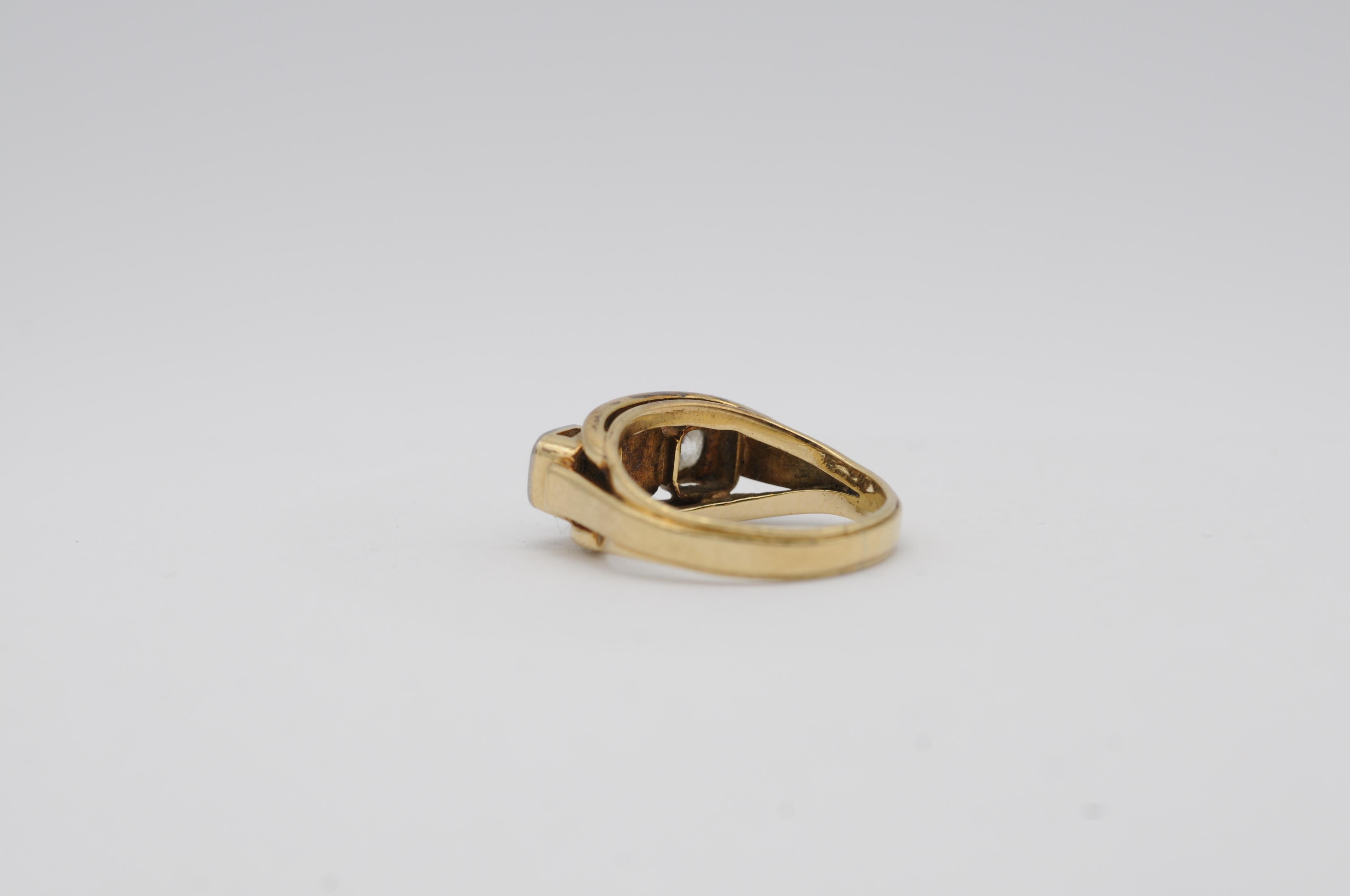 Art Deco Ring  with Diamonds and Pearl crafted in 14k yellow gold For Sale 3