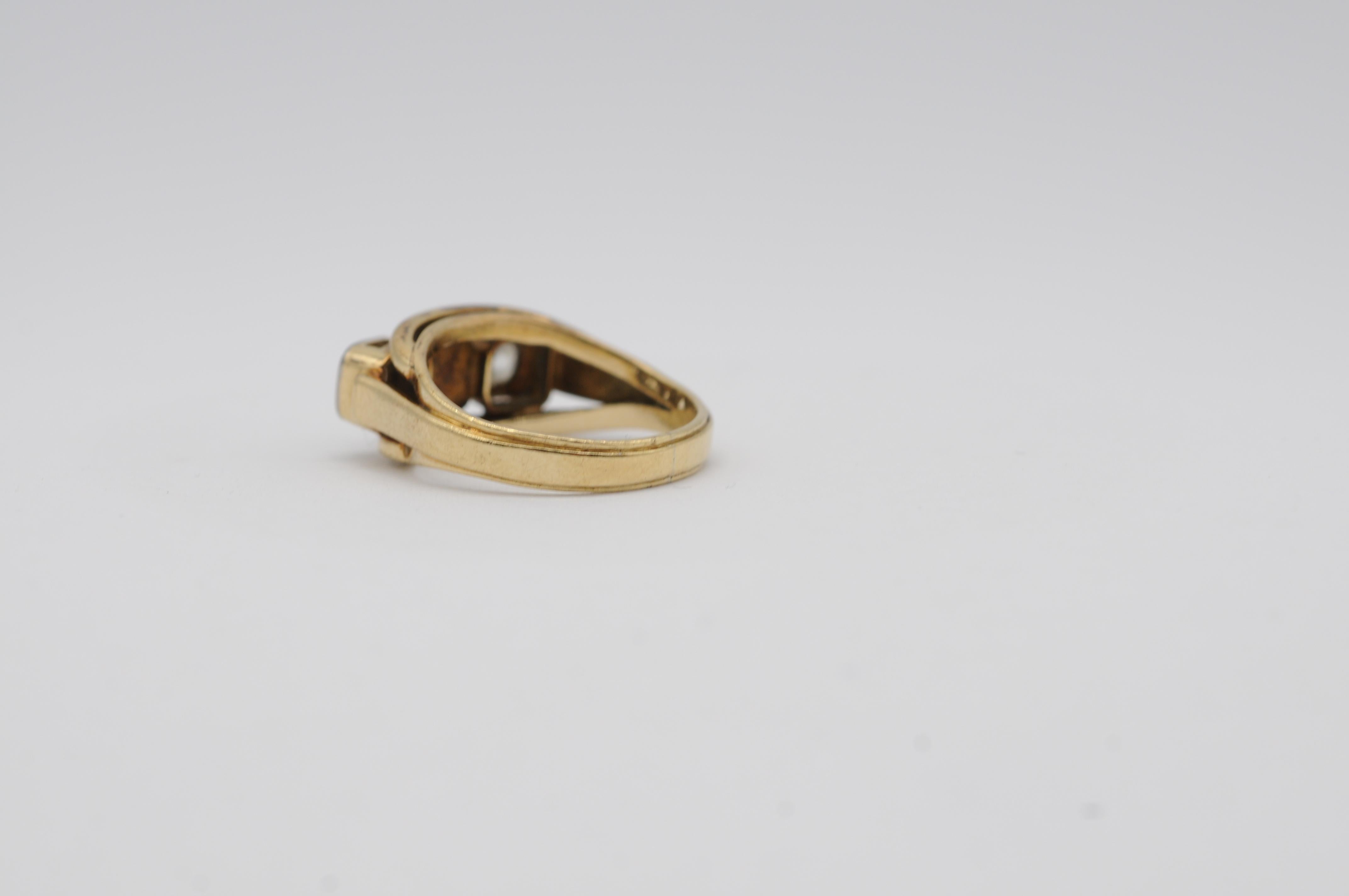 Art Deco Ring  with Diamonds and Pearl crafted in 14k yellow gold For Sale 4