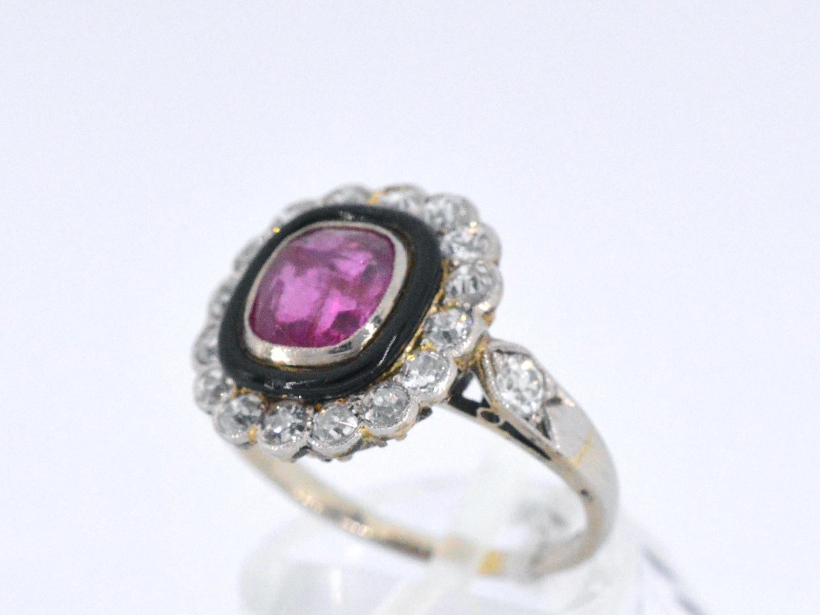 Contemporary Art Deco Ring with Diamonds and Ruby For Sale