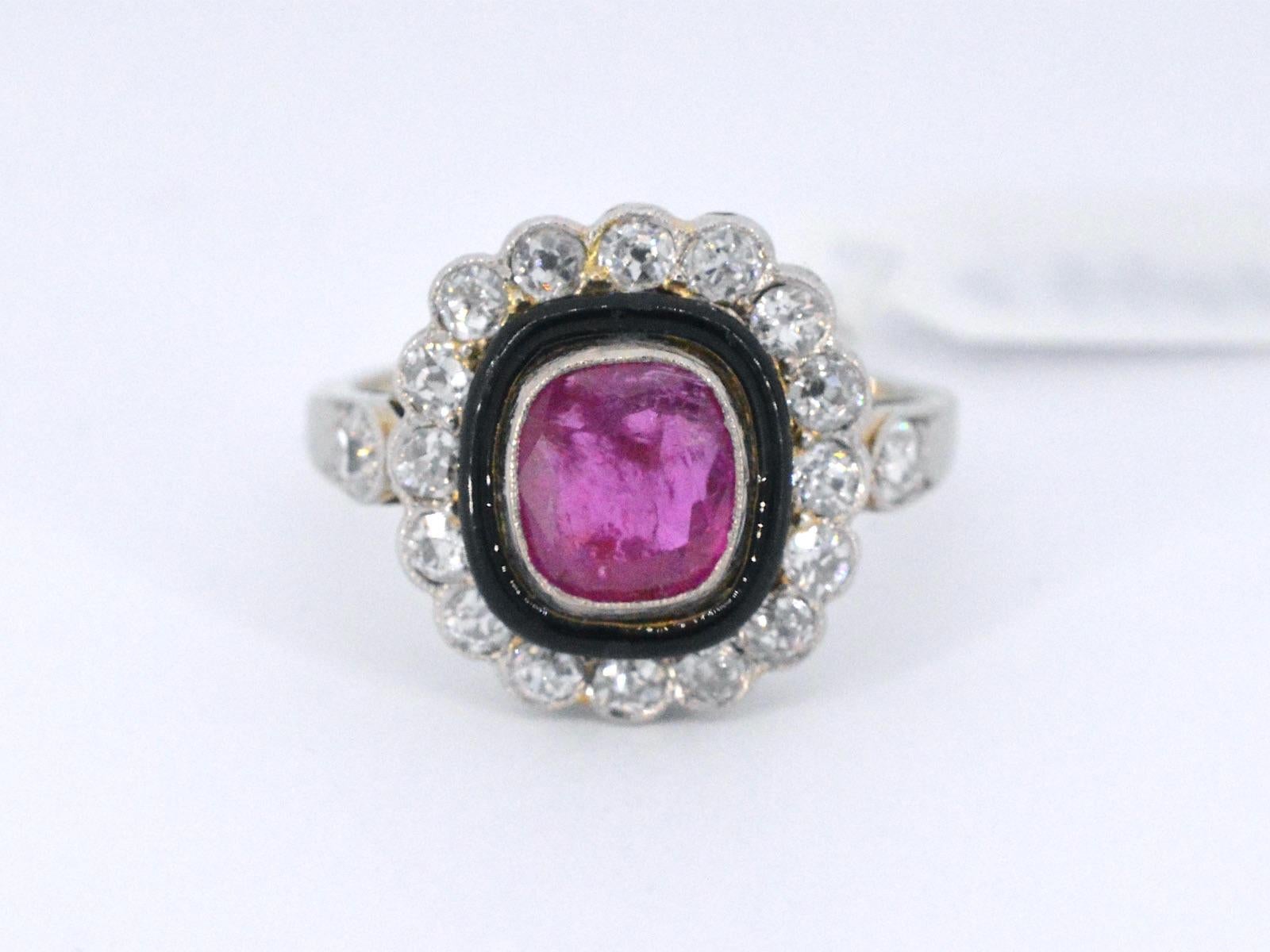 Women's Art Deco Ring with Diamonds and Ruby For Sale