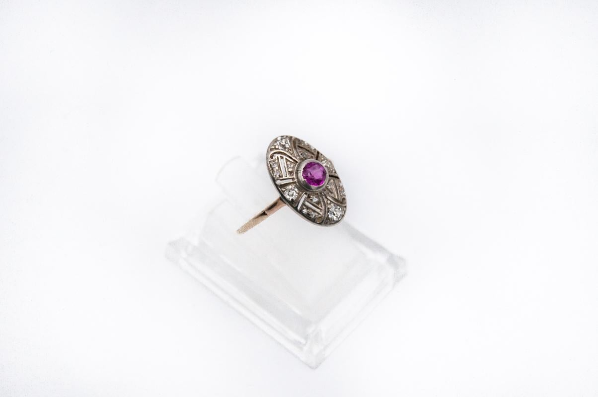 Art Deco Ring with Natural Ruby 0, 40ct and Diamonds, Hungary, 1920s. In Good Condition For Sale In Chorzów, PL